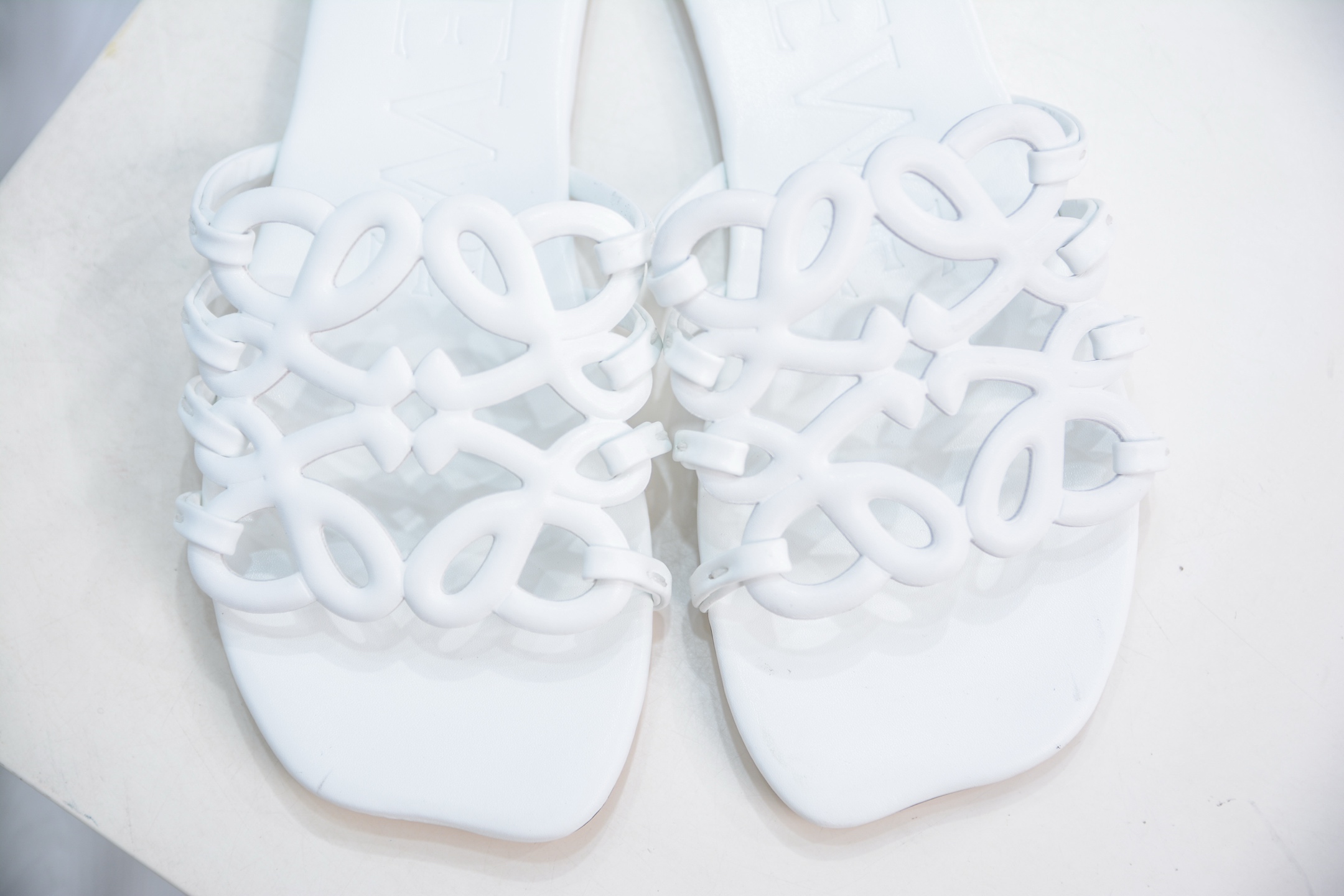 Loewe Anagram Petal Leather Flat Sandals, Square Open Toe, White, Size 35-40 10 i1749658266004 5102 0 8