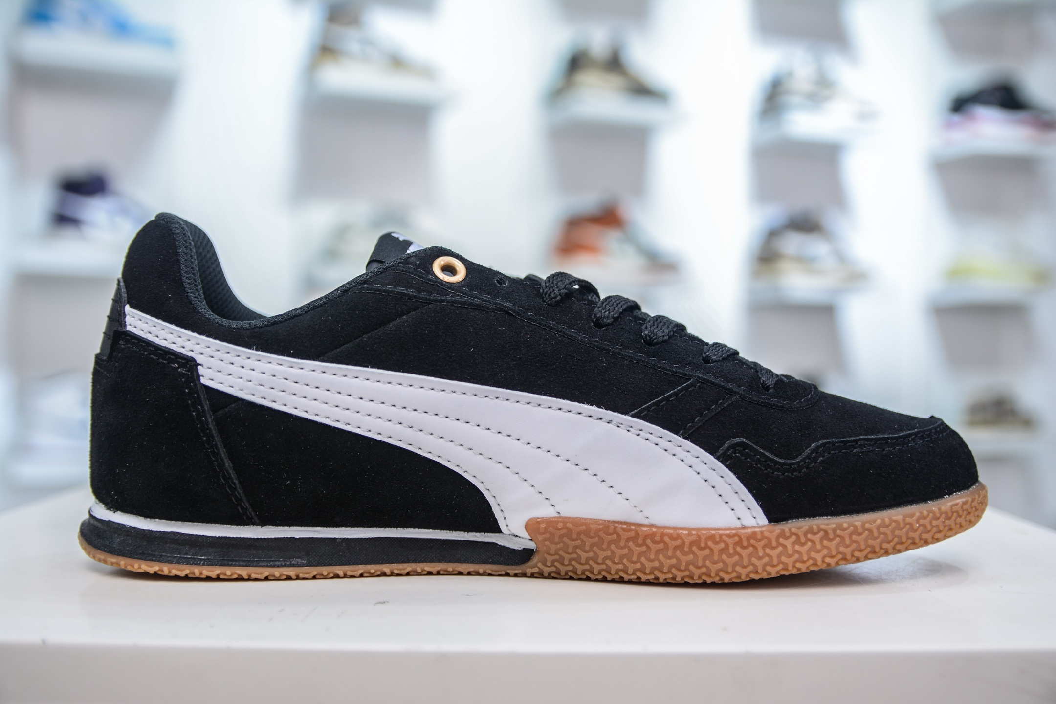 Puma Bella Donna Nylon Retro Running Shoes - Lightweight & Breathable 3 i1749751861546 5702 0 2
