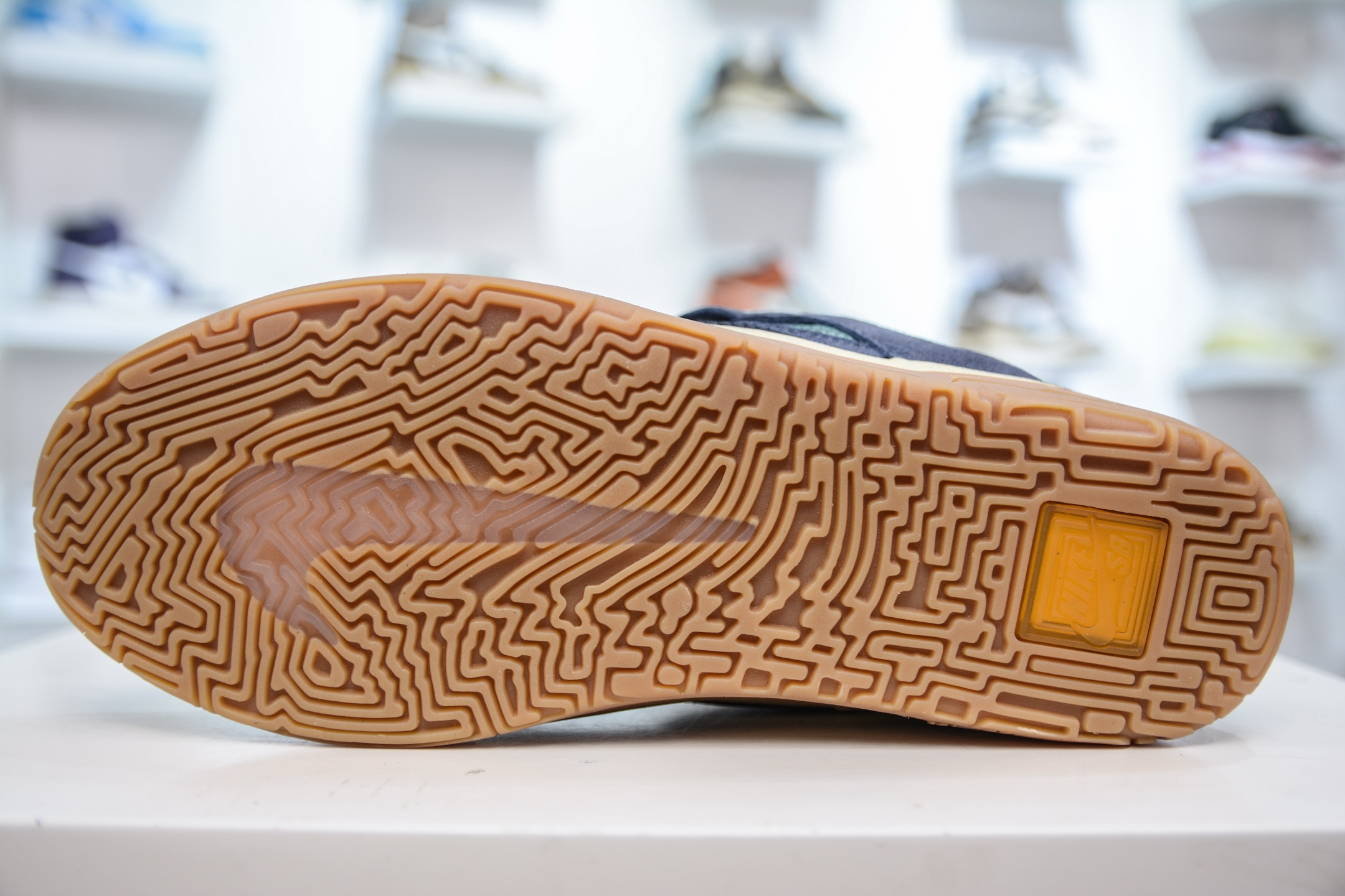 Nike SB Day One FN4210-401 Skateboarding Shoes - Comfort, Style, and Durability 6 i1749752267222 8406 0 4