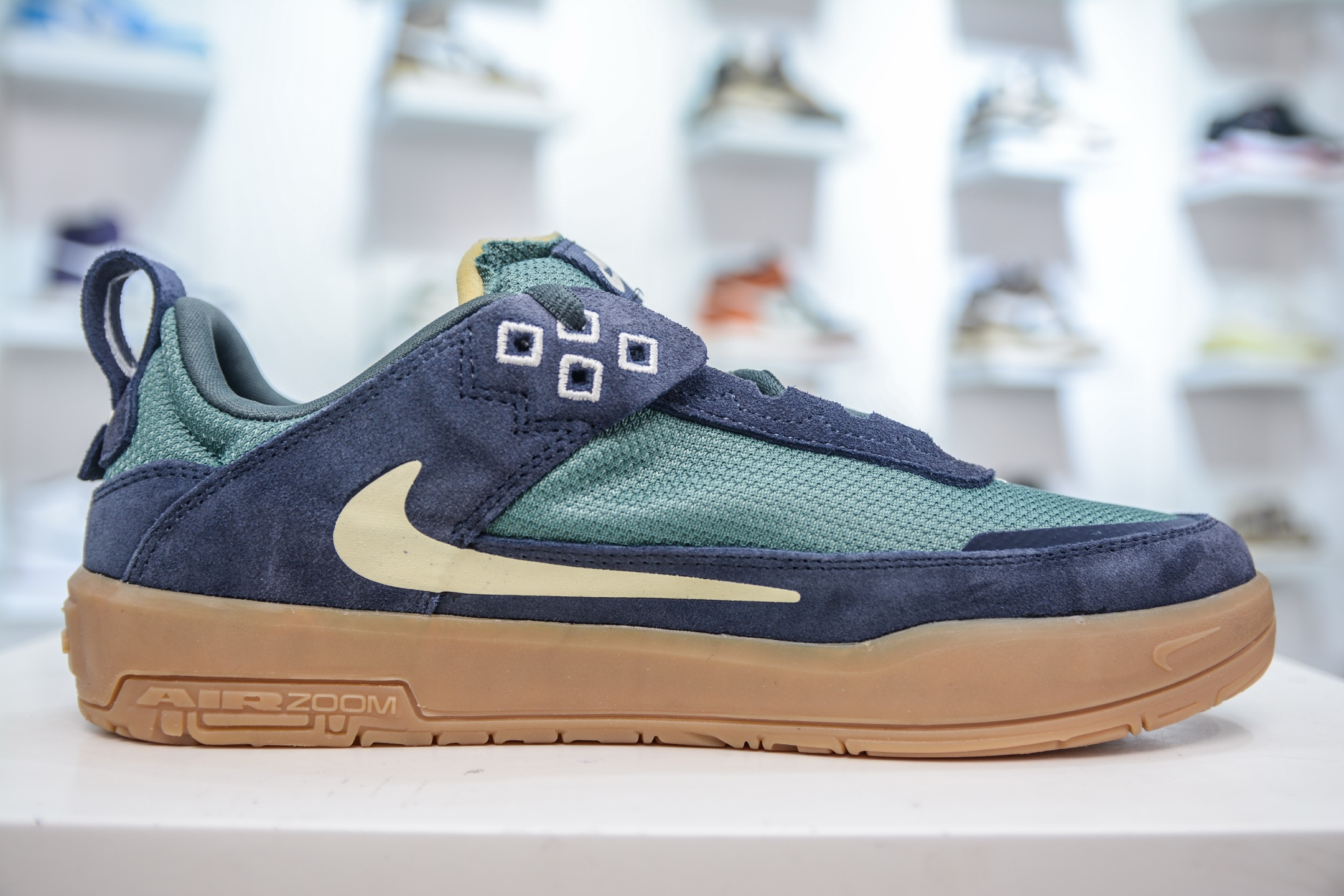 Nike SB Day One FN4210-401 Skateboarding Shoes - Comfort, Style, and Durability 4 i1749752267260 5090 0 2
