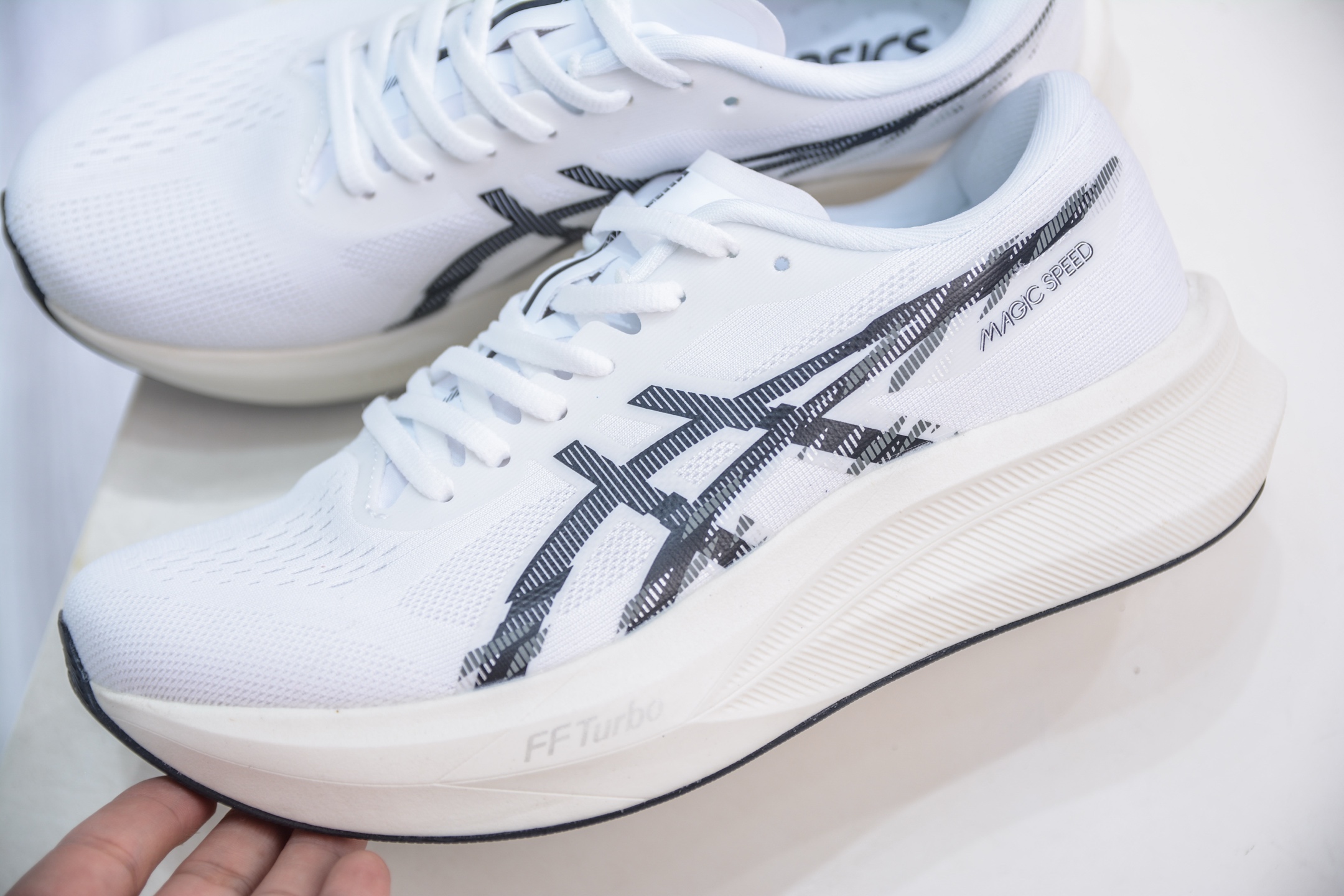 Asics Magic Speed 4: Carbon Plate Racing Shoes for Enhanced Performance 8 i1749753352570 2709 0 6