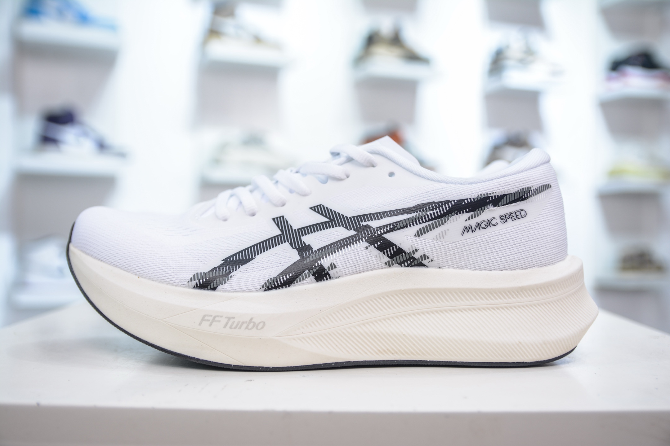 Asics Magic Speed 4: Carbon Plate Racing Shoes for Enhanced Performance 2 i1749753360116 2894 0 0