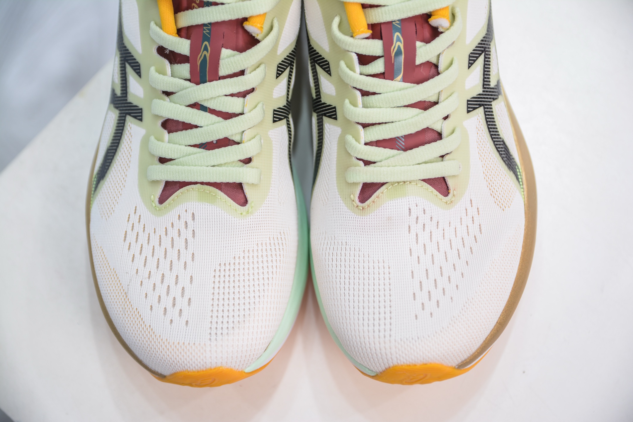 Asics Magic Speed 4 亚瑟士4代碳板竞速跑步鞋鞋 1012B879-100-莆田鞋,莆田鞋货源,高仿鞋,高仿鞋货源,安福档口,莆田高仿鞋,莆田鞋批发,高仿鞋批发,莆田高仿运动鞋,高仿运动鞋,莆田运动鞋 Asics Magic Speed 4 亚瑟士4代碳板竞速跑步鞋鞋 1012B879-100