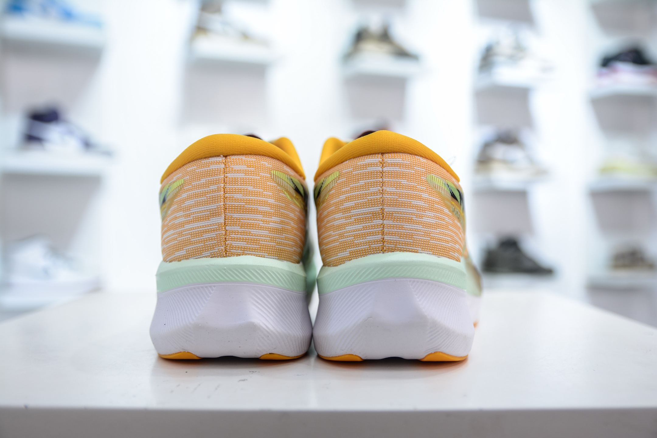 Asics Magic Speed 4 亚瑟士4代碳板竞速跑步鞋鞋 1012B879-100-莆田鞋,莆田鞋货源,高仿鞋,高仿鞋货源,安福档口,莆田高仿鞋,莆田鞋批发,高仿鞋批发,莆田高仿运动鞋,高仿运动鞋,莆田运动鞋 Asics Magic Speed 4 亚瑟士4代碳板竞速跑步鞋鞋 1012B879-100