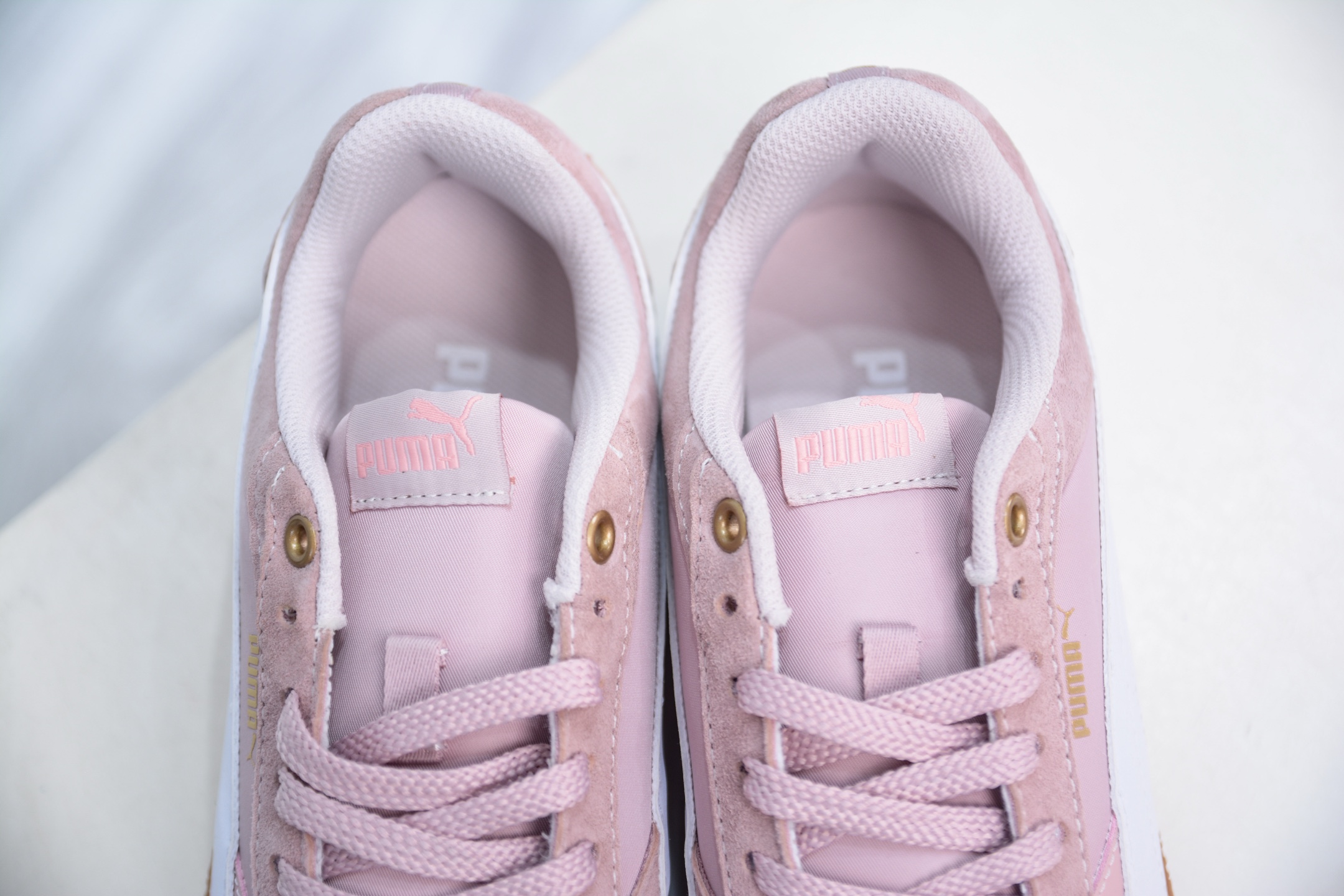 Puma Bella Donna Nylon 透气布面彪马薄底系列 复古运动休闲跑鞋 403554-03-Chinese UA Cheap High Quatity Brand Clothes Bags handbags Sneakers wholesale wholesaler seller from China Factory suppliers Fashion Clothing Shoes best Quality Beautiful Price Puma Bella Donna Nylon 透气布面彪马薄底系列 复古运动休闲跑鞋 403554-03