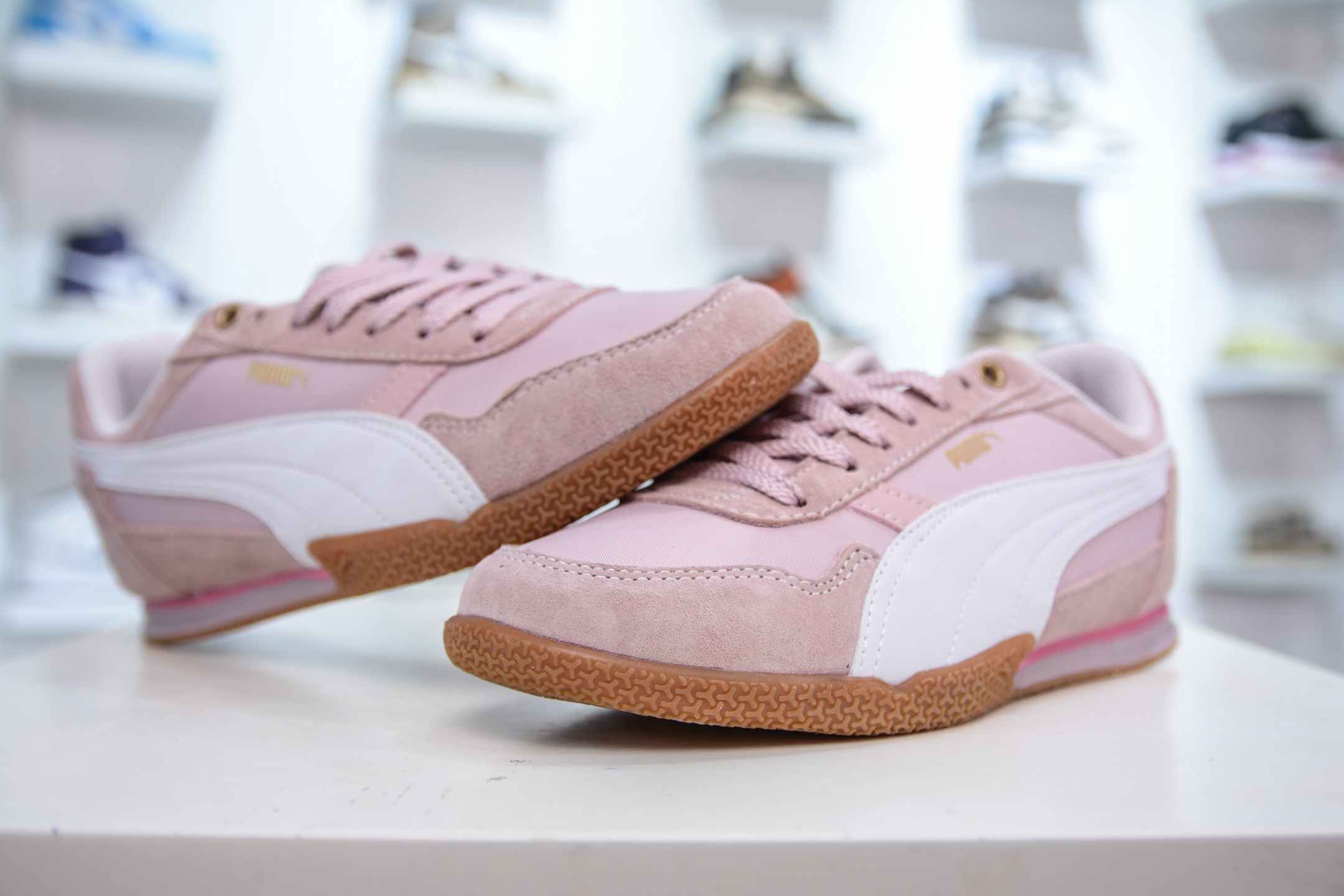 Puma Bella Donna Nylon 透气布面彪马薄底系列 复古运动休闲跑鞋 403554-03-Chinese UA Cheap High Quatity Brand Clothes Bags handbags Sneakers wholesale wholesaler seller from China Factory suppliers Fashion Clothing Shoes best Quality Beautiful Price Puma Bella Donna Nylon 透气布面彪马薄底系列 复古运动休闲跑鞋 403554-03