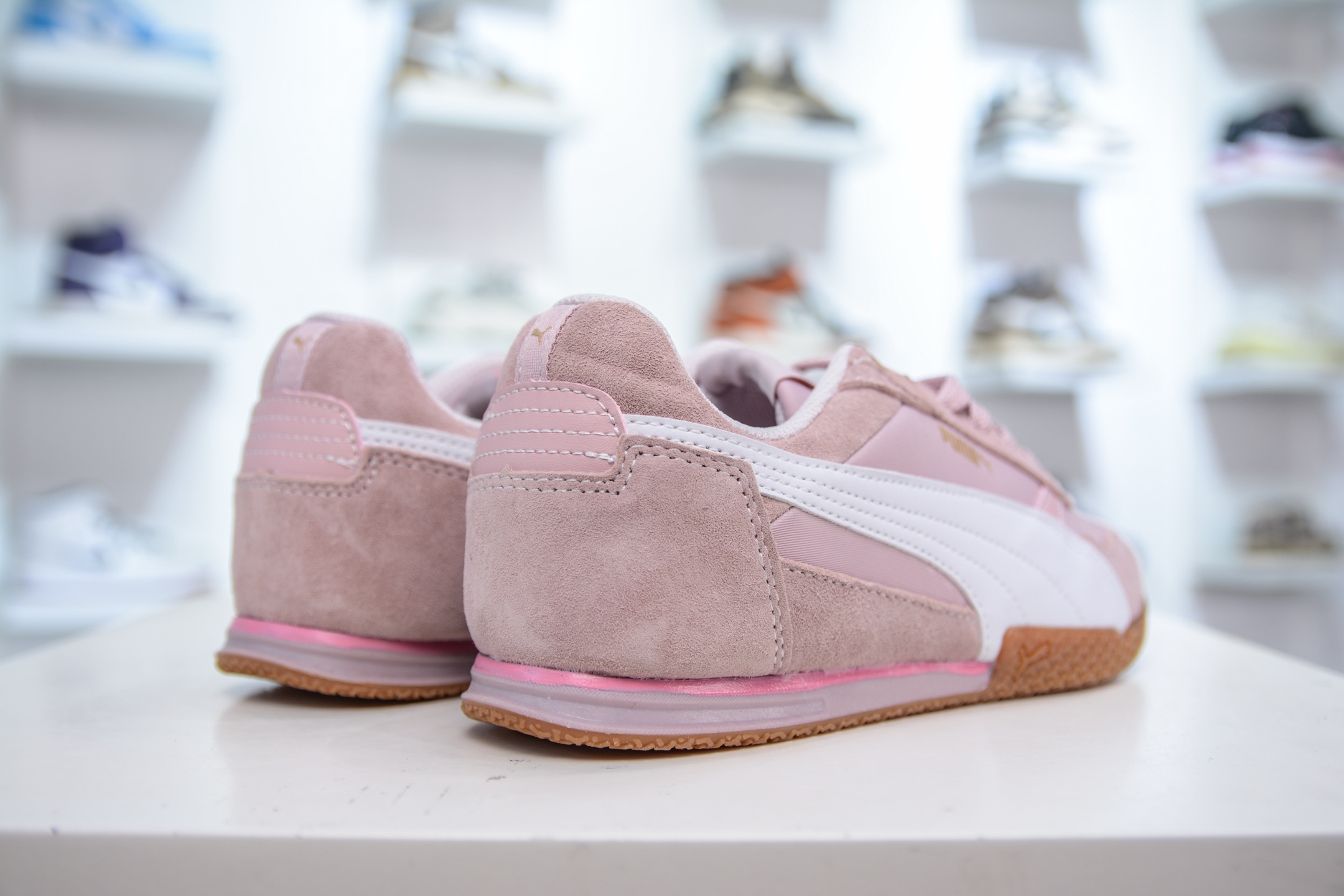 Puma Bella Donna Nylon 透气布面彪马薄底系列 复古运动休闲跑鞋 403554-03-Chinese UA Cheap High Quatity Brand Clothes Bags handbags Sneakers wholesale wholesaler seller from China Factory suppliers Fashion Clothing Shoes best Quality Beautiful Price Puma Bella Donna Nylon 透气布面彪马薄底系列 复古运动休闲跑鞋 403554-03