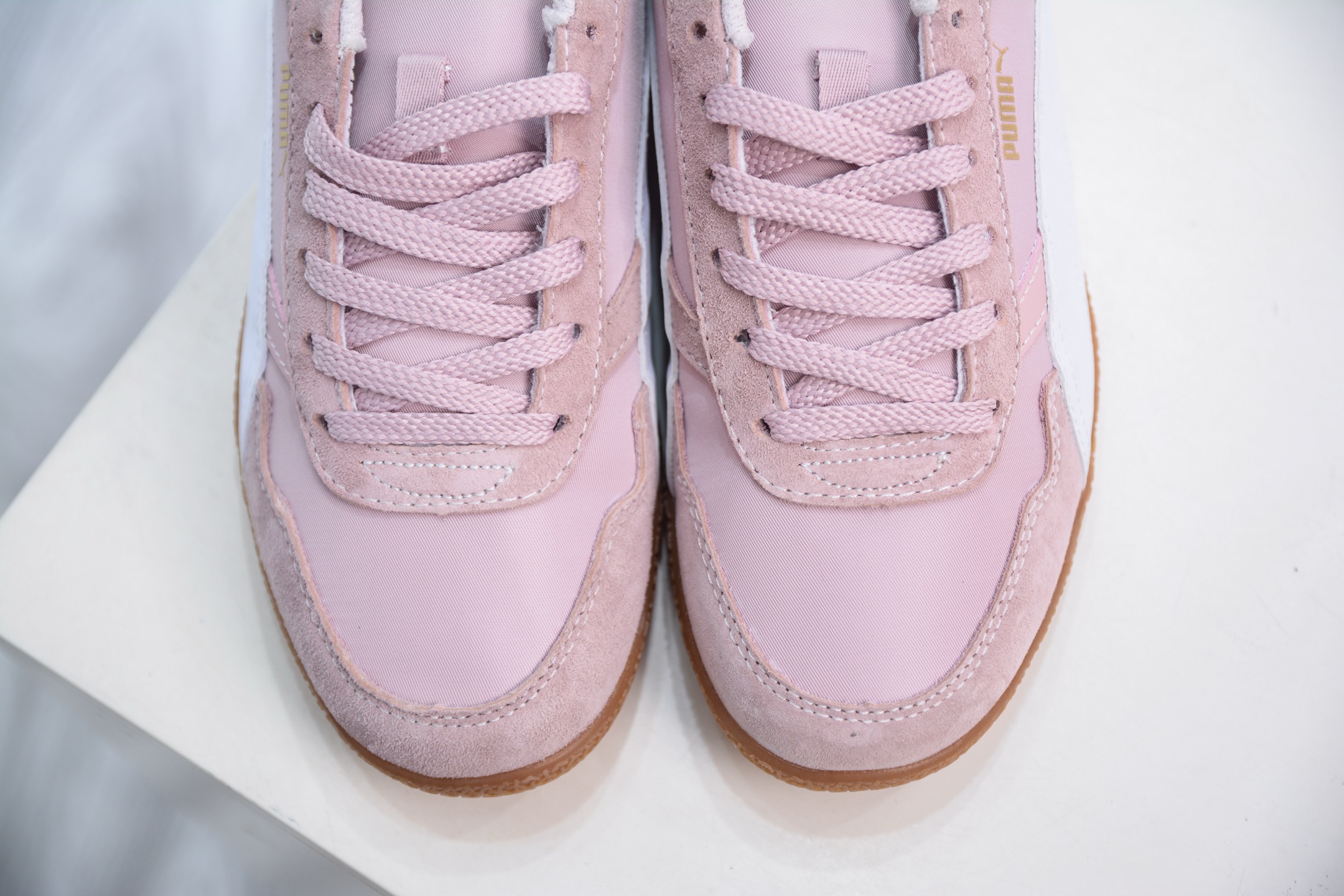 Puma Bella Donna Nylon 透气布面彪马薄底系列 复古运动休闲跑鞋 403554-03-Chinese UA Cheap High Quatity Brand Clothes Bags handbags Sneakers wholesale wholesaler seller from China Factory suppliers Fashion Clothing Shoes best Quality Beautiful Price Puma Bella Donna Nylon 透气布面彪马薄底系列 复古运动休闲跑鞋 403554-03