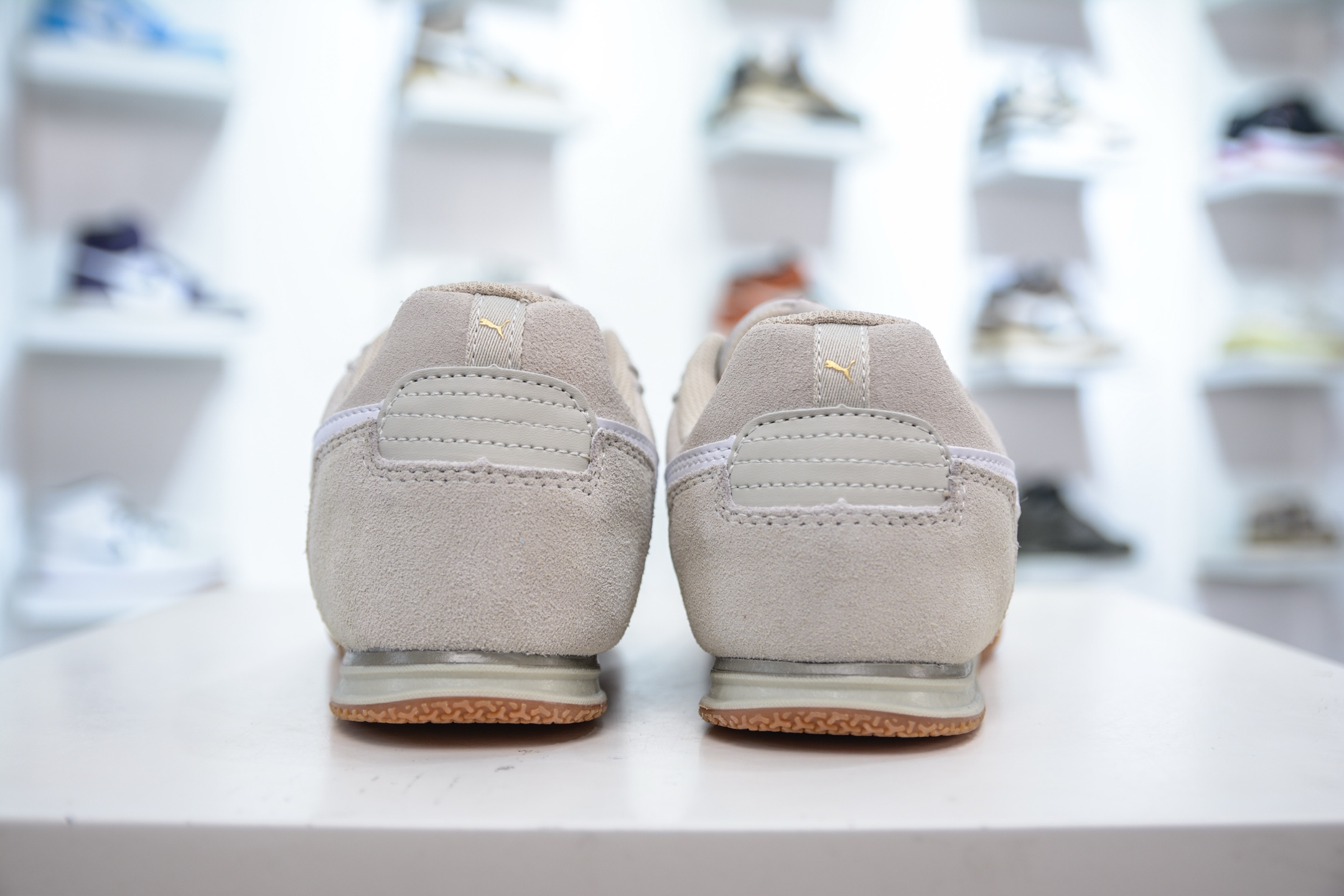 Puma Bella Donna Nylon 透气布面彪马薄底系列 复古运动休闲跑鞋 403554-05-莆田鞋,莆田鞋货源,高仿鞋,高仿鞋货源,安福档口,莆田高仿鞋,莆田鞋批发,高仿鞋批发,莆田高仿运动鞋,高仿运动鞋,莆田运动鞋 Puma Bella Donna Nylon 透气布面彪马薄底系列 复古运动休闲跑鞋 403554-05