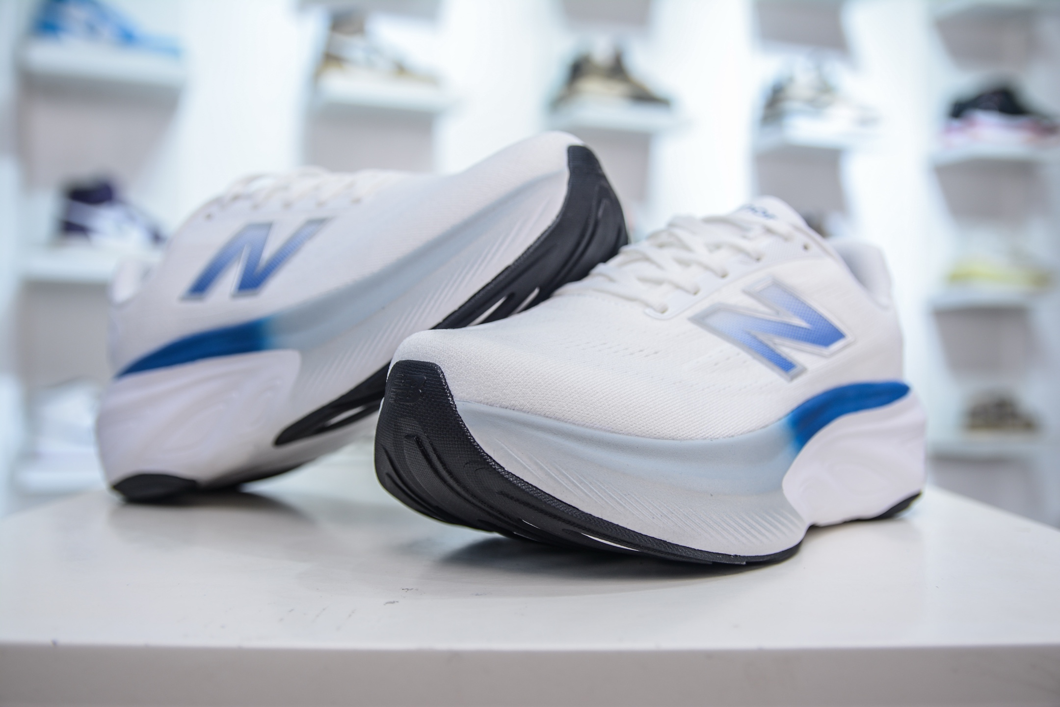 New Balance Fresh Foam X More v6 NB 厚底网布织物减震舒适越野跑步鞋 MMORXB6-莆田鞋,莆田鞋货源,高仿鞋,高仿鞋货源,安福档口,莆田高仿鞋,莆田鞋批发,高仿鞋批发,莆田高仿运动鞋,高仿运动鞋,莆田运动鞋 New Balance Fresh Foam X More v6 NB 厚底网布织物减震舒适越野跑步鞋 MMORXB6