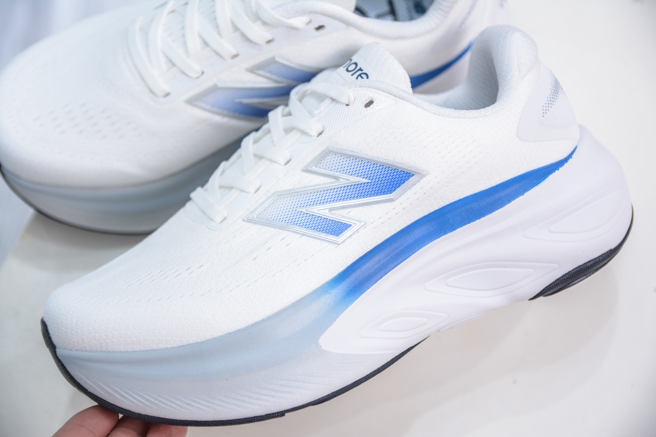 New Balance Fresh Foam X More v6 NB 厚底网布织物减震舒适越野跑步鞋 MMORXB6-莆田鞋,莆田鞋货源,高仿鞋,高仿鞋货源,安福档口,莆田高仿鞋,莆田鞋批发,高仿鞋批发,莆田高仿运动鞋,高仿运动鞋,莆田运动鞋 New Balance Fresh Foam X More v6 NB 厚底网布织物减震舒适越野跑步鞋 MMORXB6