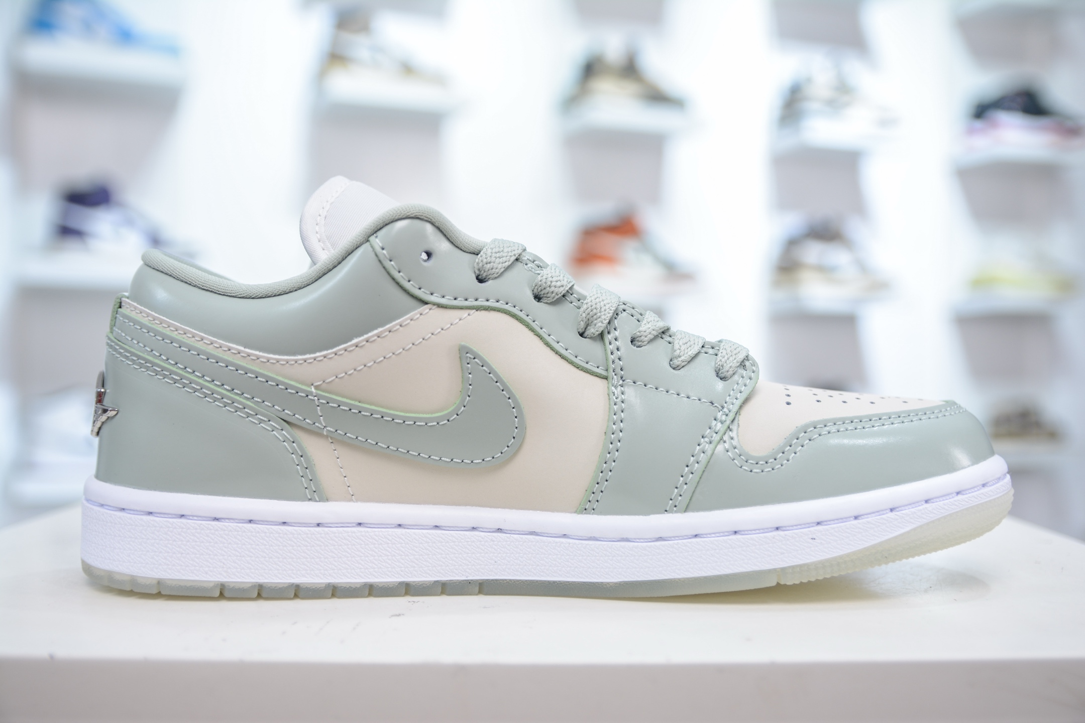 DT纯原 Air Jordan AJ1 Low 低帮 珠光绿  HF4078-100