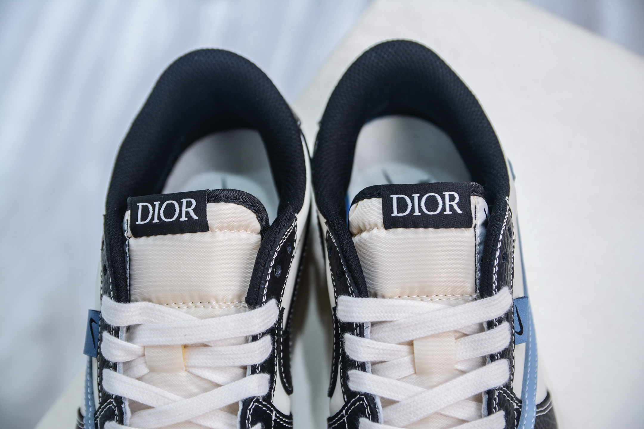 TS x Air Jordan AJ1 Low x DIOR 迪奥联名-黑白蓝 倒钩低帮 XZ5749-003