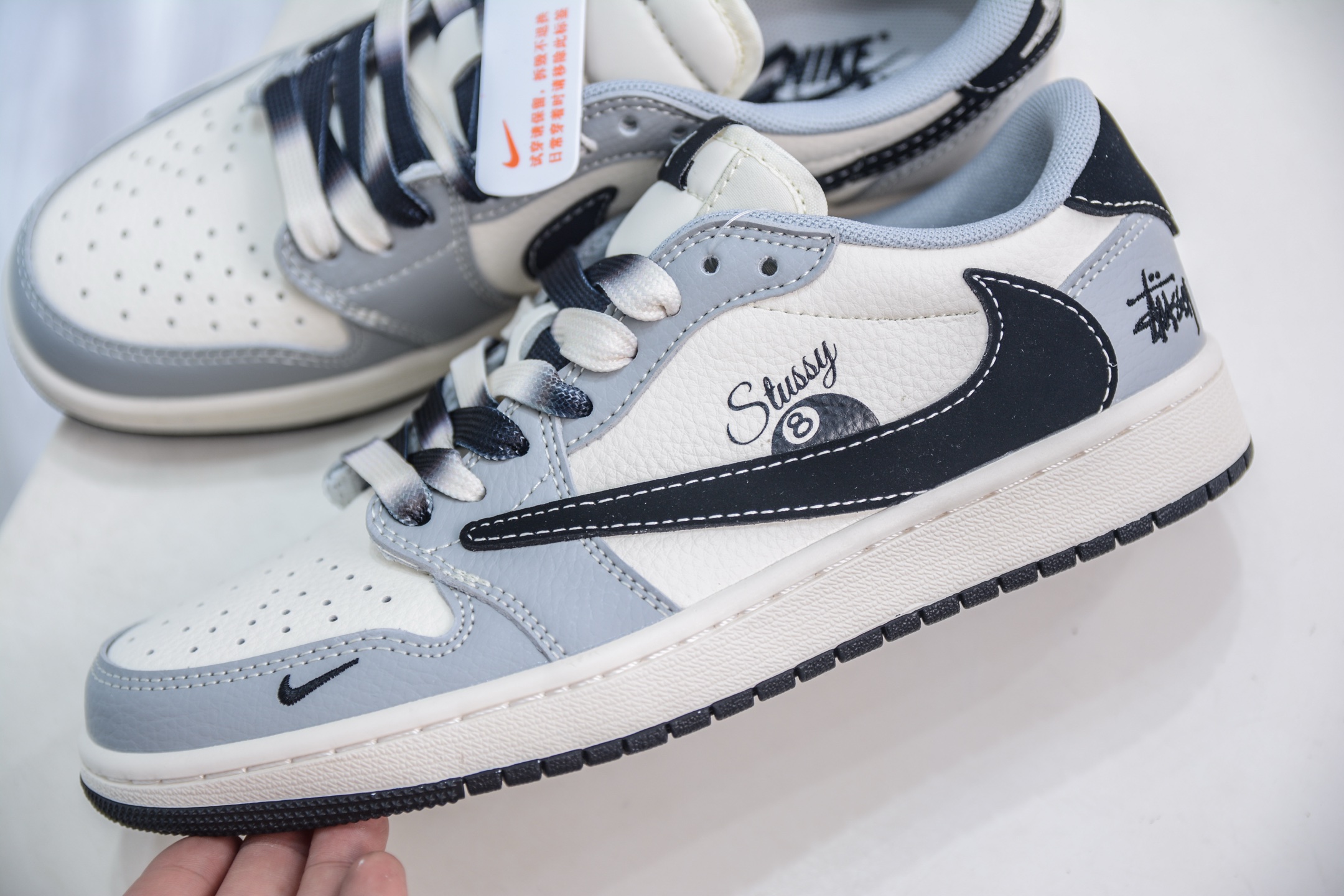 Air Jordan 1 Retro Low x Stussy 斯图西黑8联名-白灰黑 XS7089-601