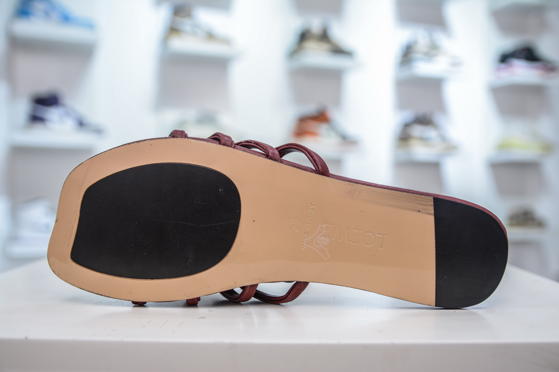 2025 新款LOEWE罗意威女鞋 Petal anagram 小牛皮 方头露趾一字拖鞋女