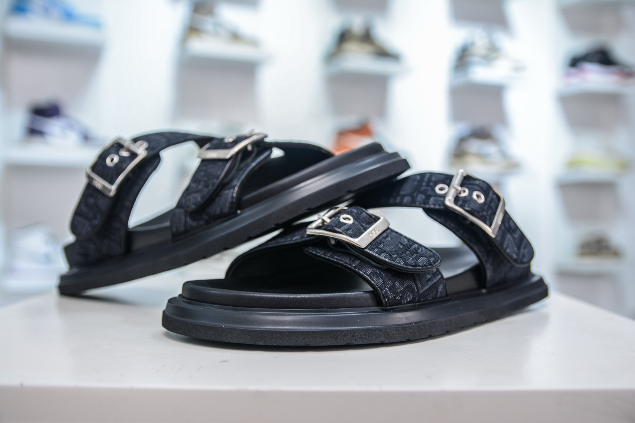 24s新款官网首发 Dior 迪奥 Aqua 圆头平底 牛仔字母印花一字拖鞋-莆田鞋,莆田鞋货源,高仿鞋,高仿鞋货源,安福档口,莆田高仿鞋,莆田鞋批发,高仿鞋批发,莆田高仿运动鞋,高仿运动鞋,莆田运动鞋 24s新款官网首发 Dior 迪奥 Aqua 圆头平底 牛仔字母印花一字拖鞋