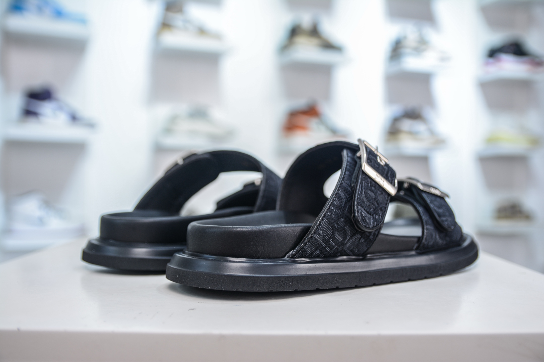 24s新款官网首发 Dior 迪奥 Aqua 圆头平底 牛仔字母印花一字拖鞋-莆田鞋,莆田鞋货源,高仿鞋,高仿鞋货源,安福档口,莆田高仿鞋,莆田鞋批发,高仿鞋批发,莆田高仿运动鞋,高仿运动鞋,莆田运动鞋 24s新款官网首发 Dior 迪奥 Aqua 圆头平底 牛仔字母印花一字拖鞋