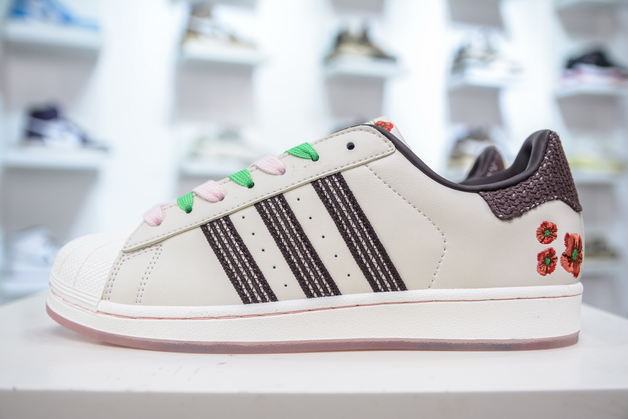 Adidas Originals Superstar 2025: Classic Comfort with a Modern Floral Twist 1 i1749924368261 761 0 0