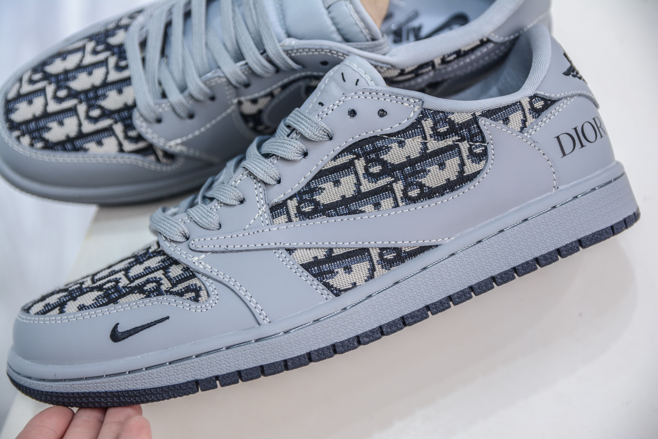 TS x Air Jordan 1 Low x DIOR Gray Black Low-Top Sneakers Custom Color 8 i1749924641436 1744 0 6