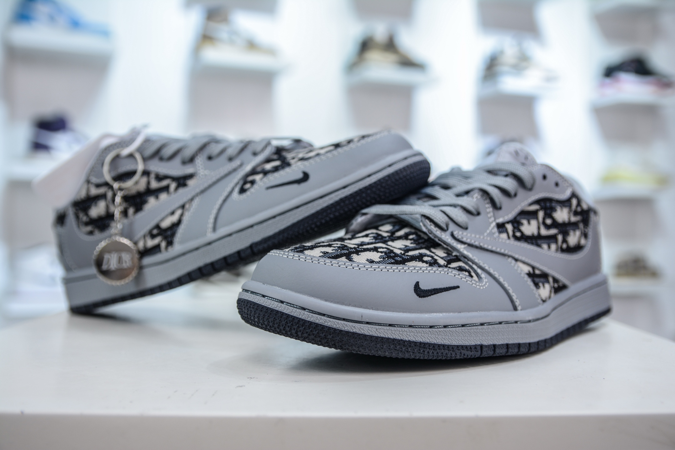 TS x Air Jordan 1 Low x DIOR Gray Black Low-Top Sneakers Custom Color 5 i1749924642571 5319 0 3