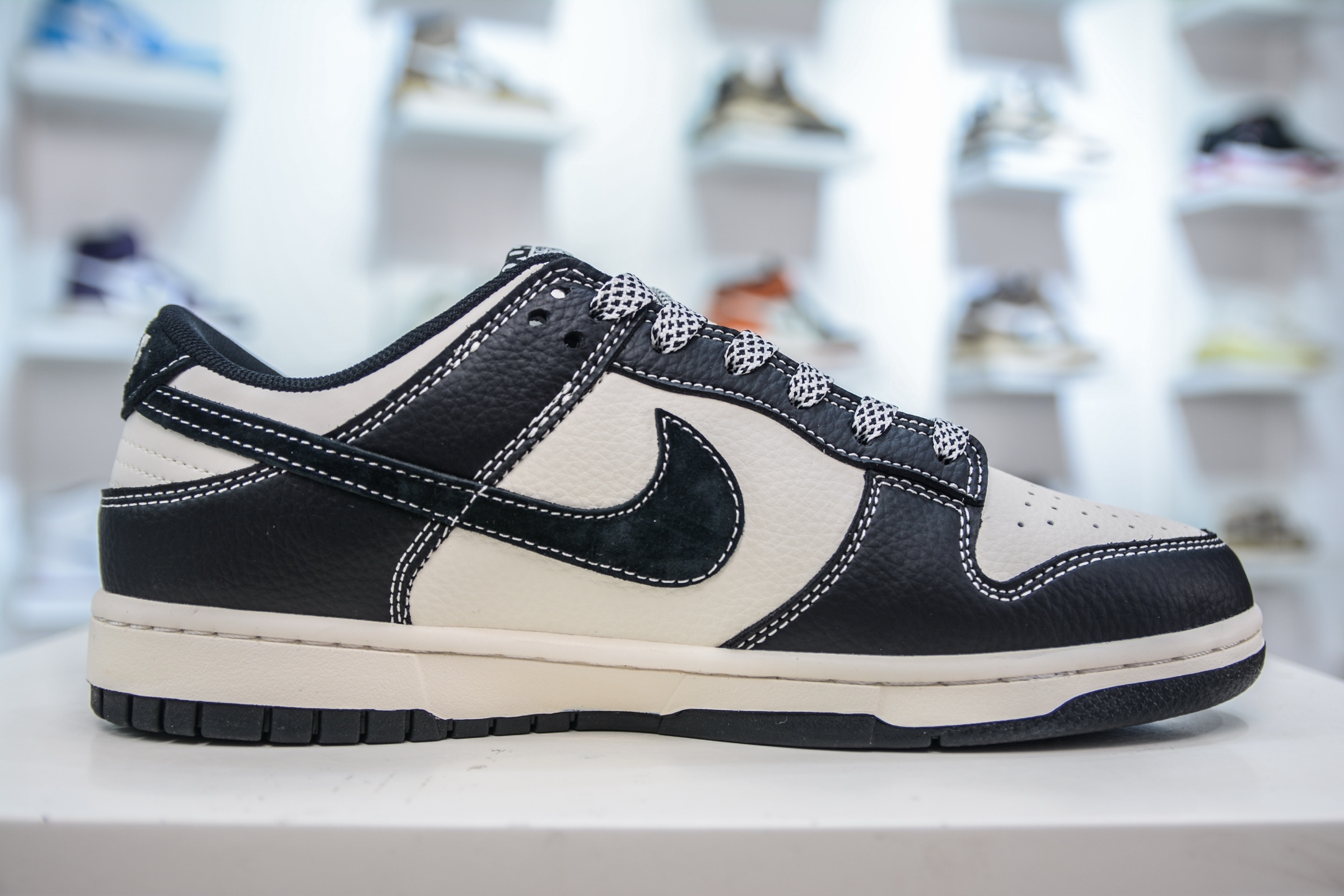 Nike SB Dunk Low x The North Face Black White Sneakers 4 i1749924759823 3063 0 2