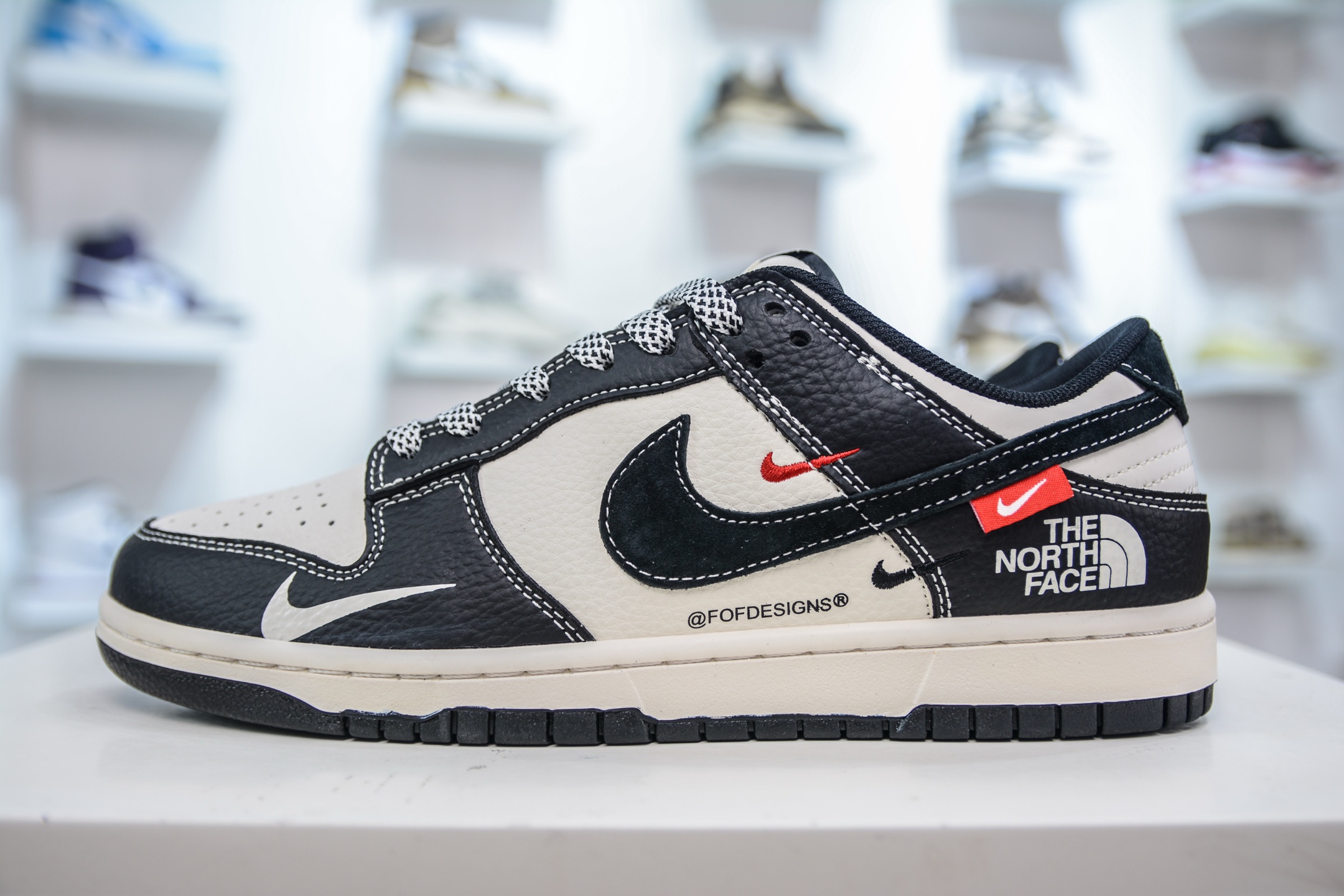 Nike SB Dunk Low x The North Face Black White Sneakers 2 i1749924760210 8504 0 0