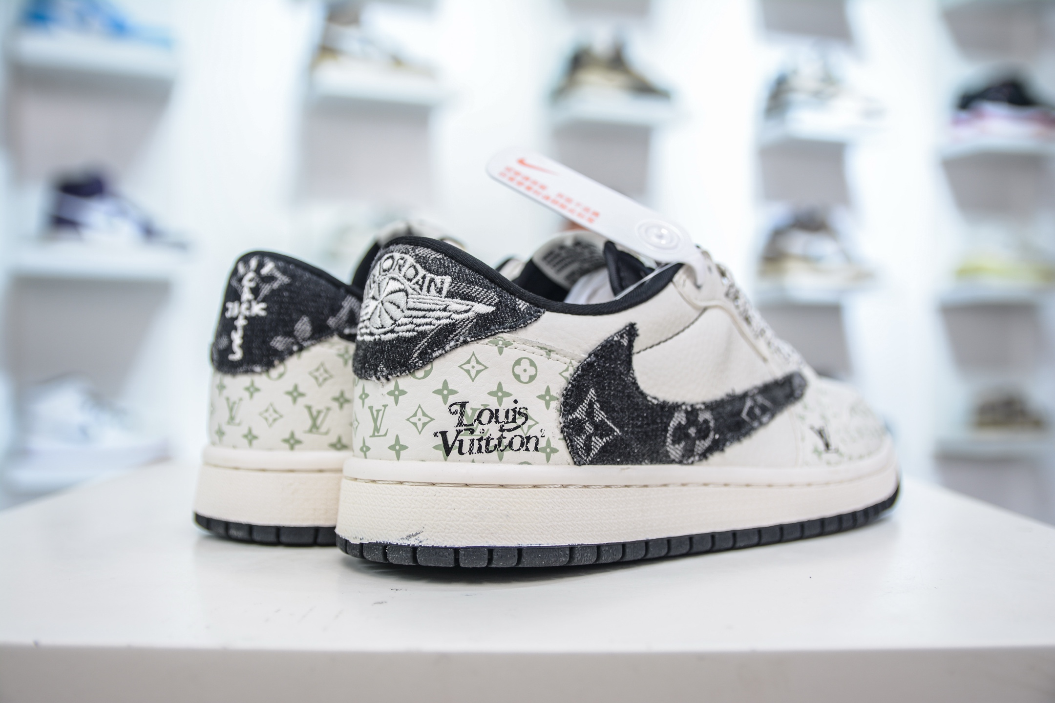 Nike x Travis Scott x Louis Vuitton Air Jordan 1 Low - White/Black 7 i1749924986782 8956 0 5