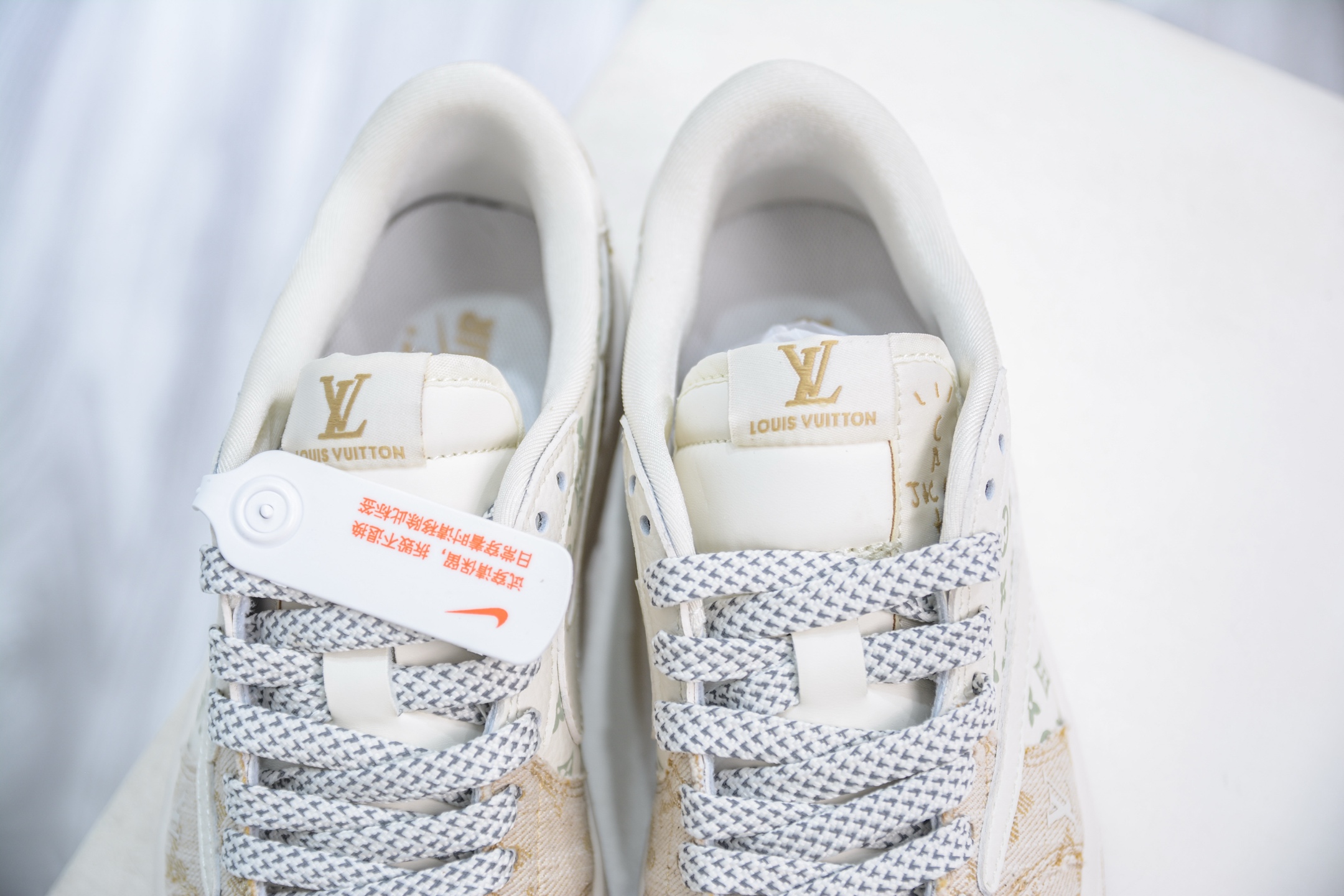 Travis Scott x Nike Air Jordan 1 Low x Louis Vuitton White Yellow Sneakers 8 i1749925034353 6221 0 7