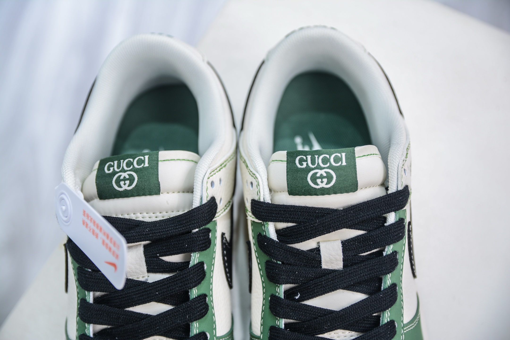 Nike SB Dunk Low x Gucci White Green Black Shoes (XD1588 213) 8 i1749925089622 6760 0 7