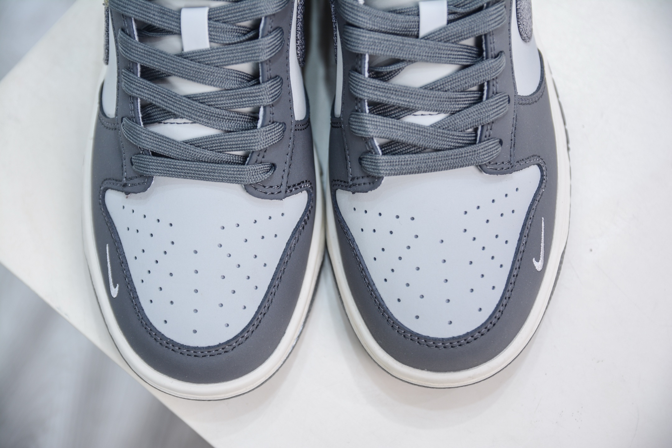 Nike SB Dunk Low x Stussy Denim Grey: Premium Comfort and Style 9 i1749925142763 6434 0 8