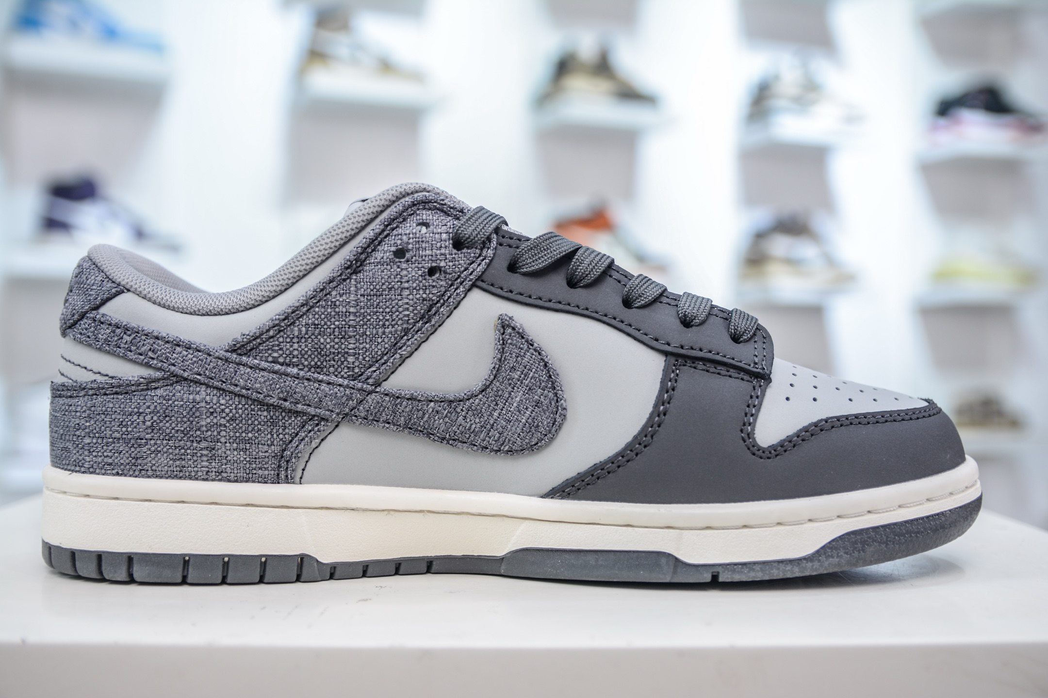 Nike SB Dunk Low x Stussy Denim Grey: Premium Comfort and Style 3 i1749925144113 9859 0 2