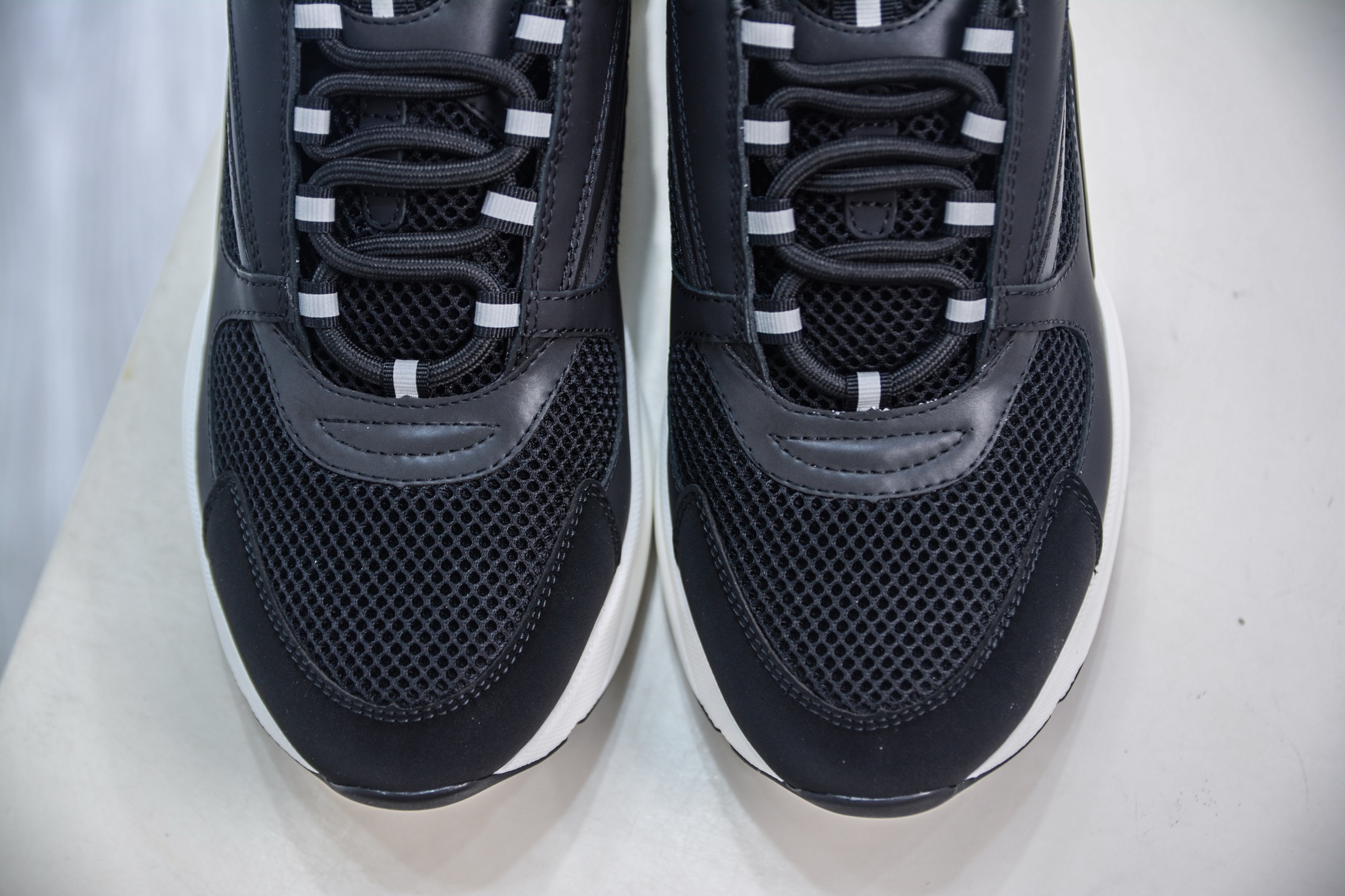 Dior B22 Men's Trainer Sneakers - Black Leather & Mesh, Chunky Sole 10 i1749925191260 552 0 8