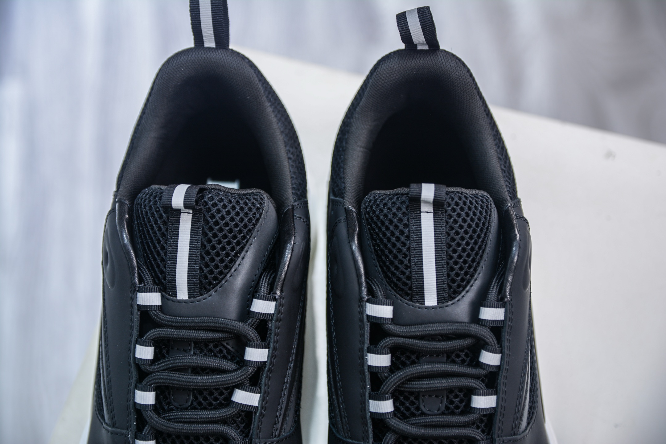 Dior B22 Men's Trainer Sneakers - Black Leather & Mesh, Chunky Sole 9 i1749925191366 5781 0 7