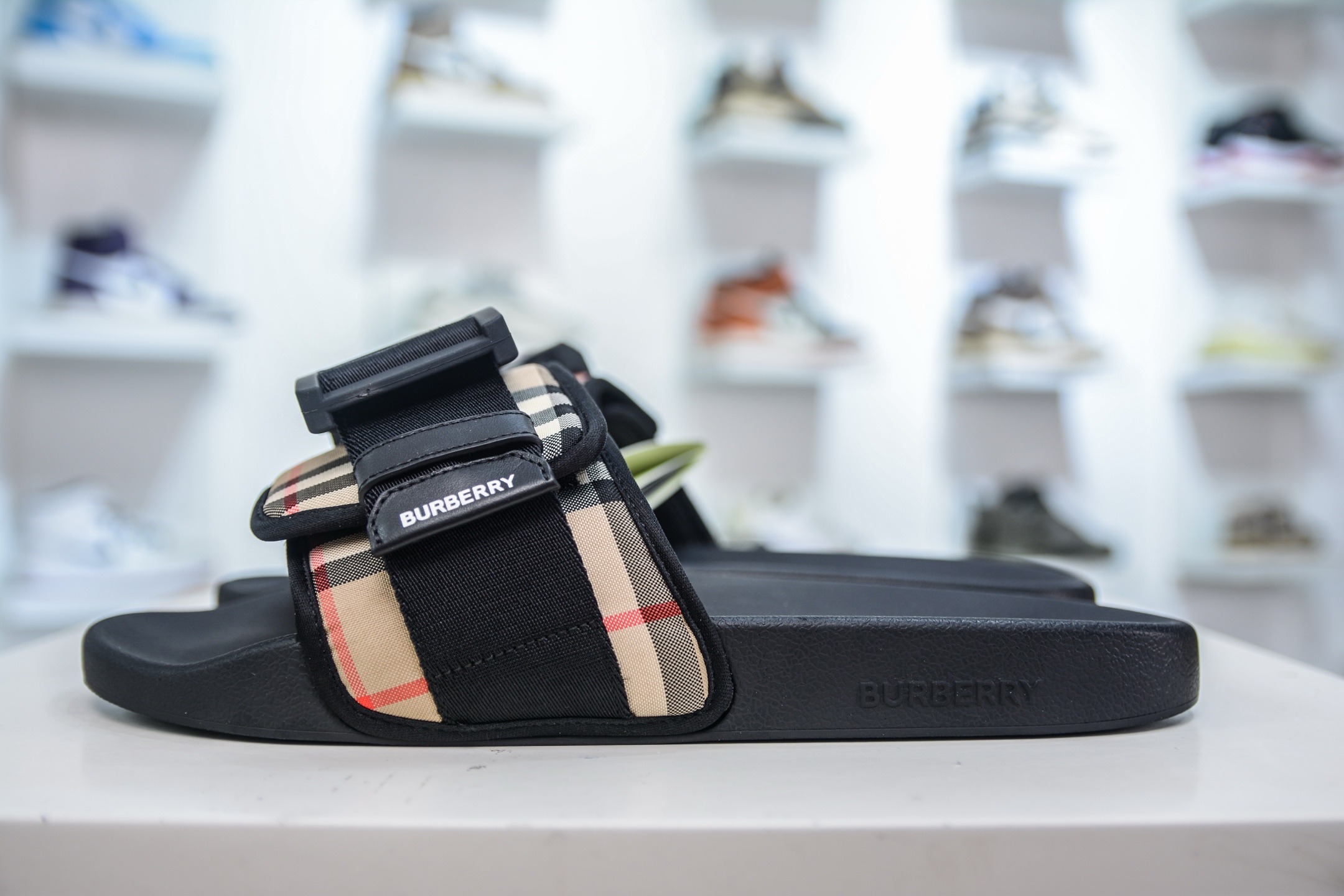 Burberry Vintage Check Buckle Strap Slides Sandals, Fashionable and Comfortable 2 i1749925307389 4170 0 0