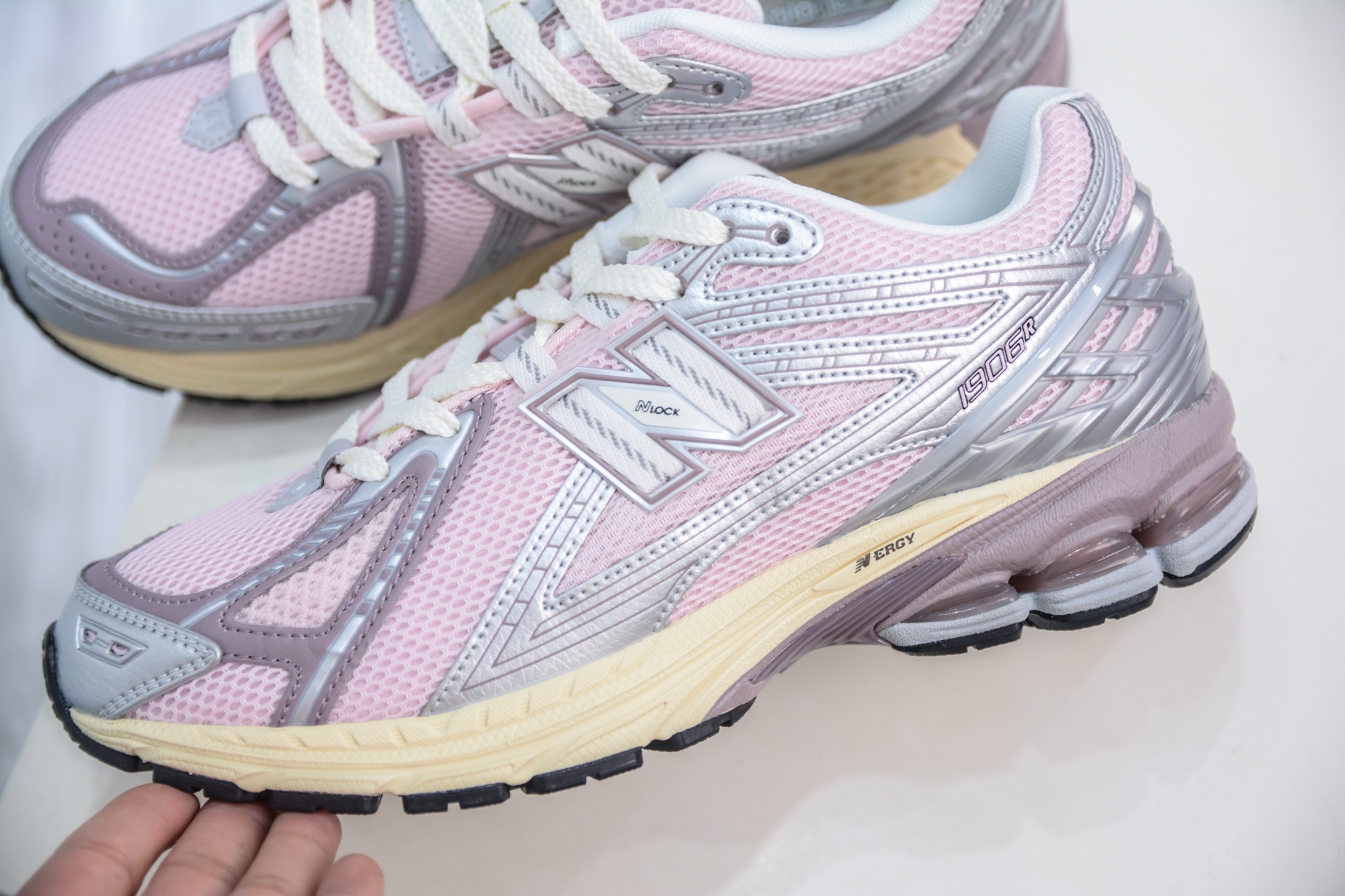 New Balance 2002R Retro Running Shoes - Pink/Silver - M2002RNF 7 i1749925563692 9648 0 6