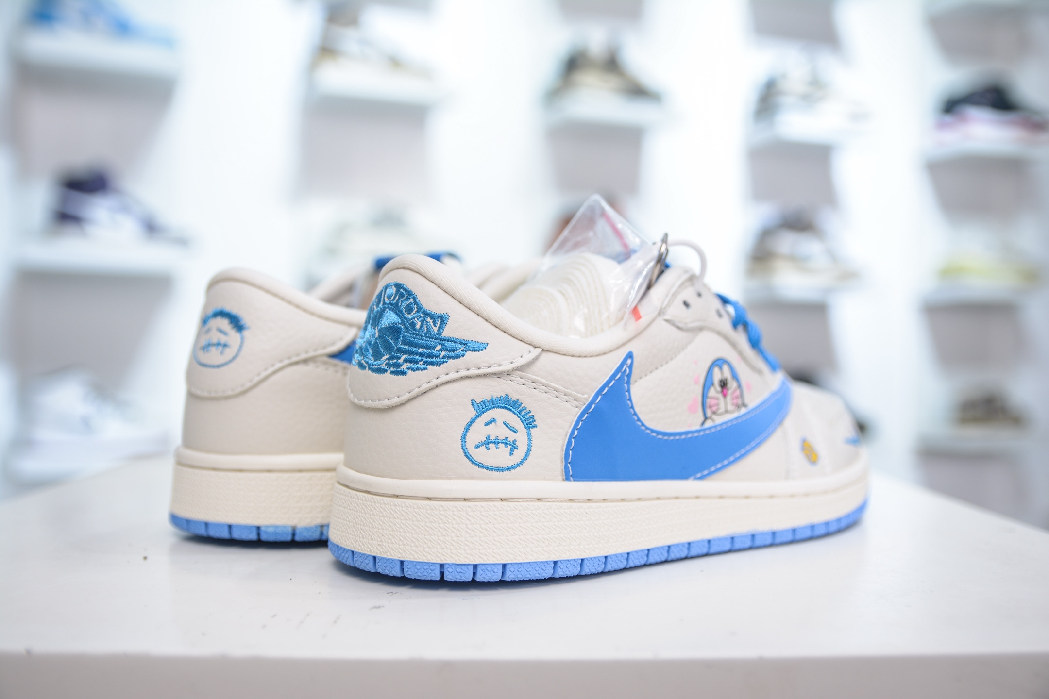 Travis Scott x Air Jordan 1 Low AJ1 Low 倒钩低帮联名叮当猫-白蓝 XS2024-068