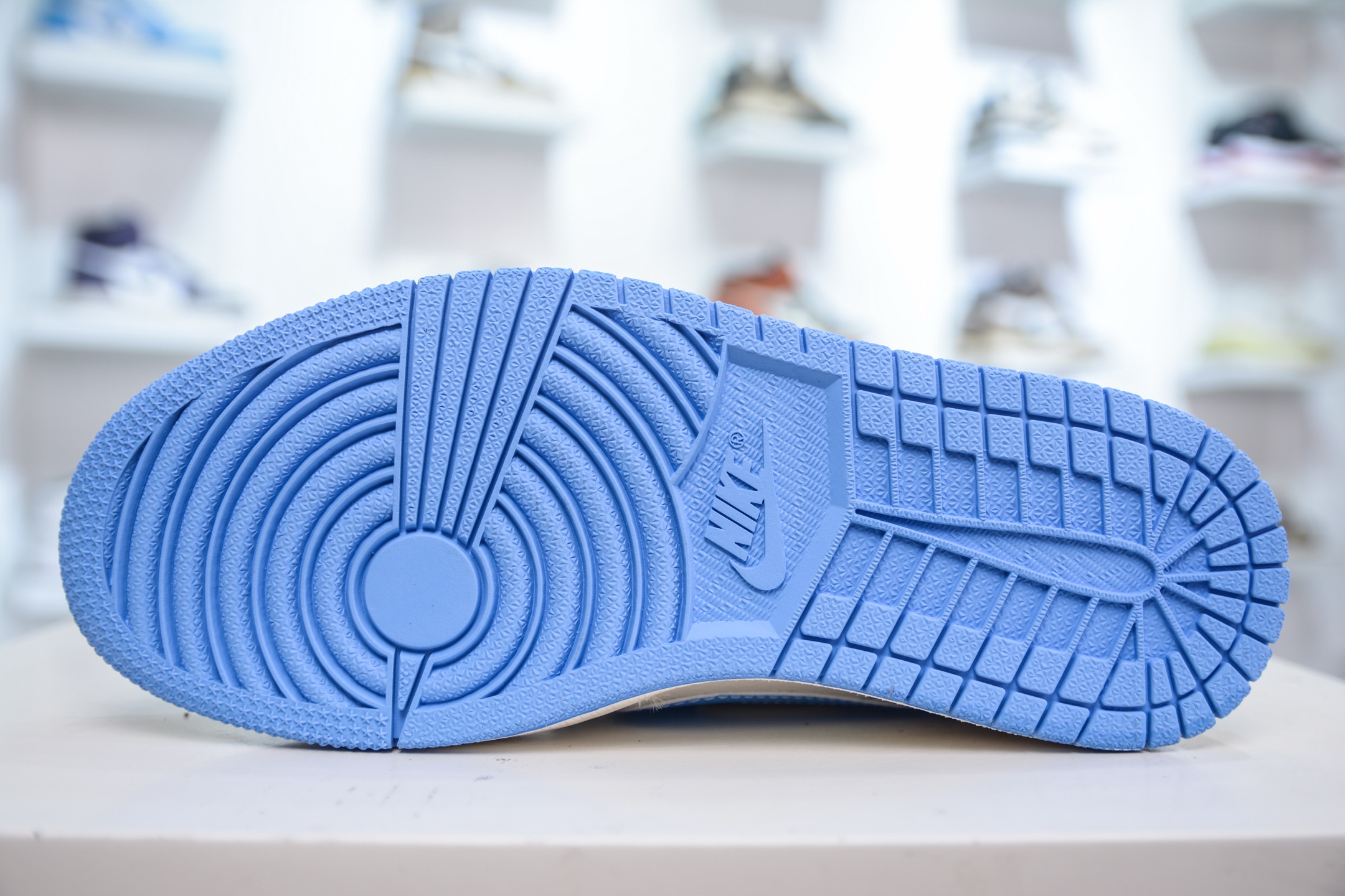 Travis Scott x Air Jordan 1 Low AJ1 Low 倒钩低帮联名叮当猫-白蓝 XS2024-068