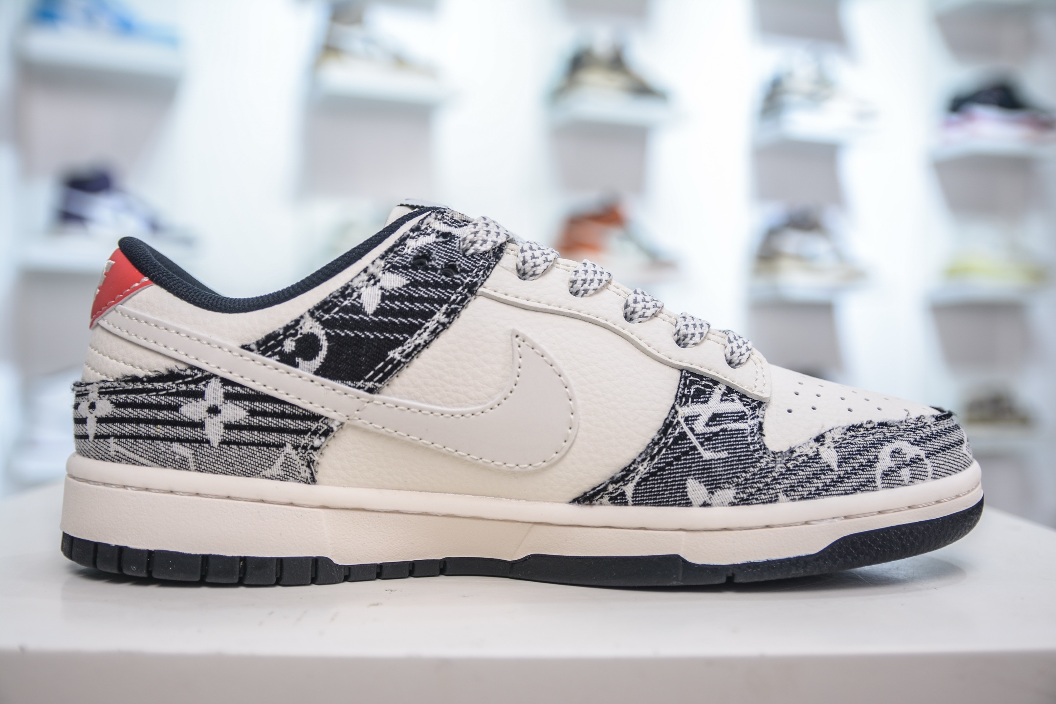 Nike SB Dunk Low x Louis Vuitton LV联名-白黑牛仔 FC1688-233