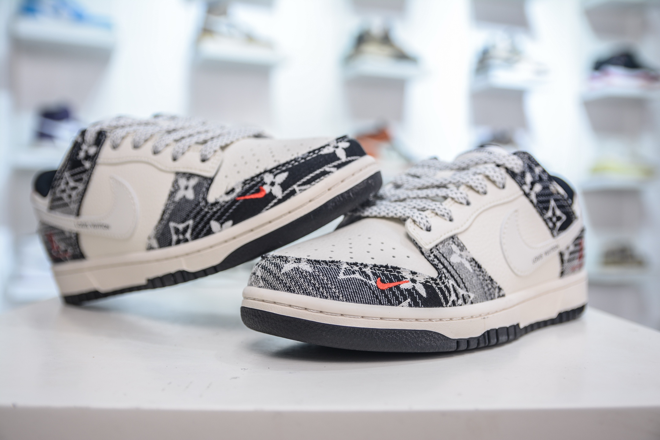 Nike SB Dunk Low x Louis Vuitton LV联名-白黑牛仔 FC1688-233
