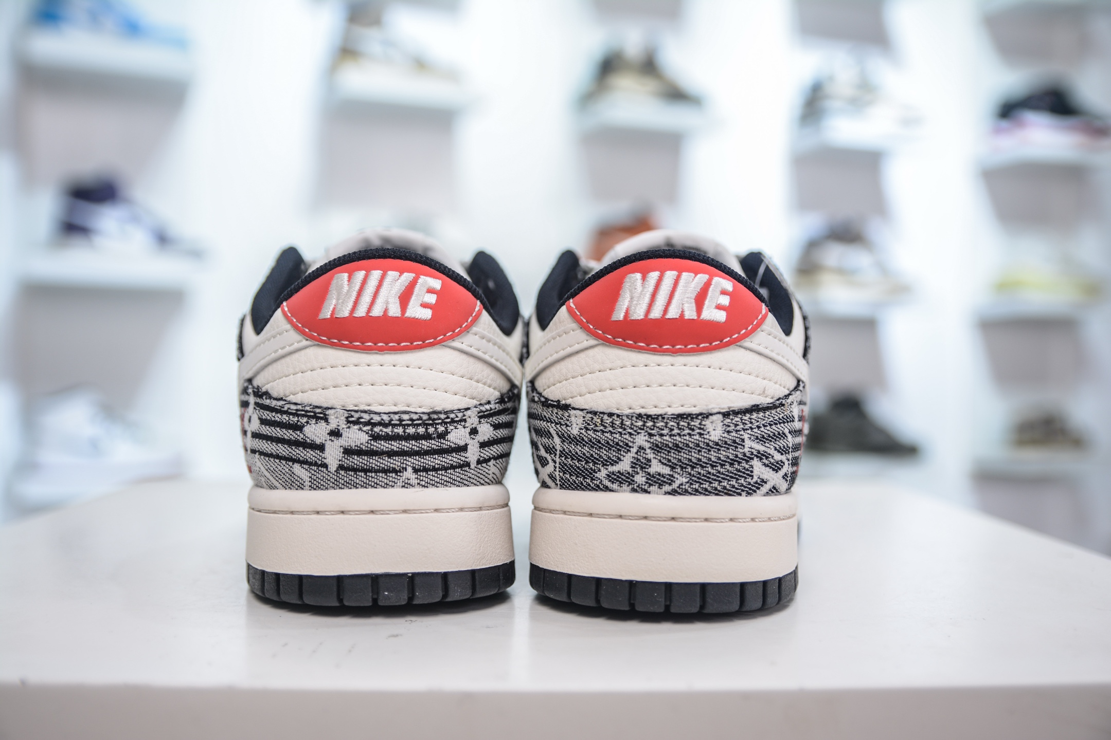 Nike SB Dunk Low x Louis Vuitton LV联名-白黑牛仔 FC1688-233