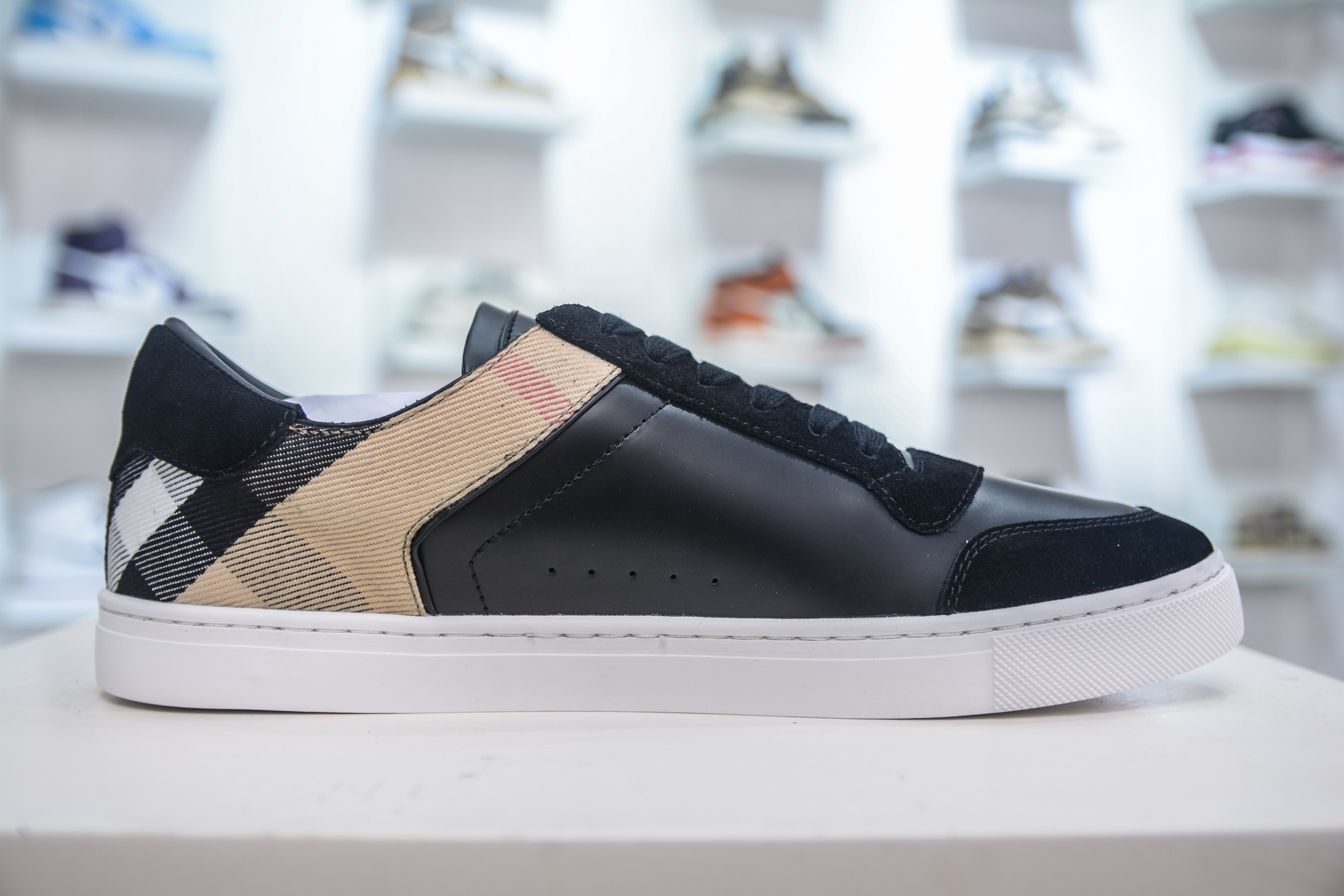 480 巴宝莉经典小白鞋-Chinese UA Cheap High Quatity Brand Clothes Bags handbags Sneakers wholesale wholesaler seller from China Factory suppliers Fashion Clothing Shoes best Quality Beautiful Price 480 巴宝莉经典小白鞋