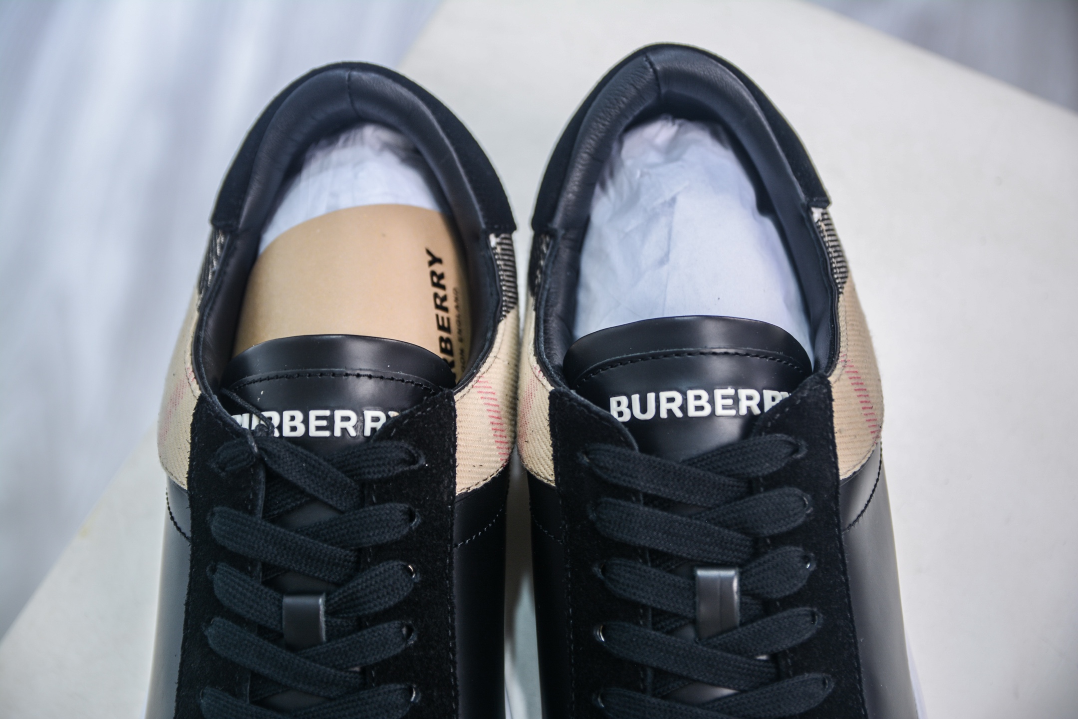 480 巴宝莉经典小白鞋-Chinese UA Cheap High Quatity Brand Clothes Bags handbags Sneakers wholesale wholesaler seller from China Factory suppliers Fashion Clothing Shoes best Quality Beautiful Price 480 巴宝莉经典小白鞋