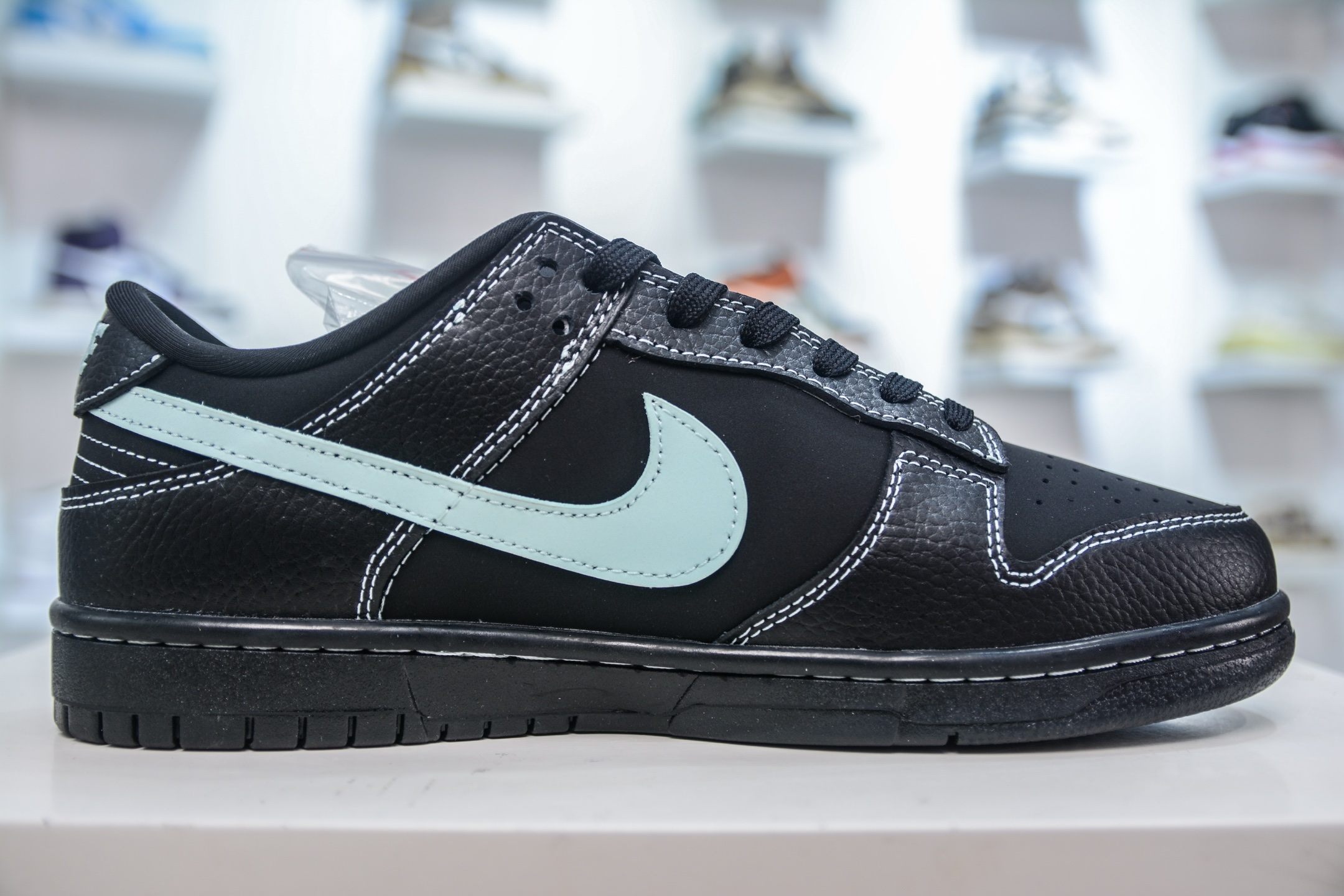 Nike SB Dunk Low x Supreme Black Tiffany & Co. Edition - Size SC9207 422 3 i1750089871706 5901 0 2