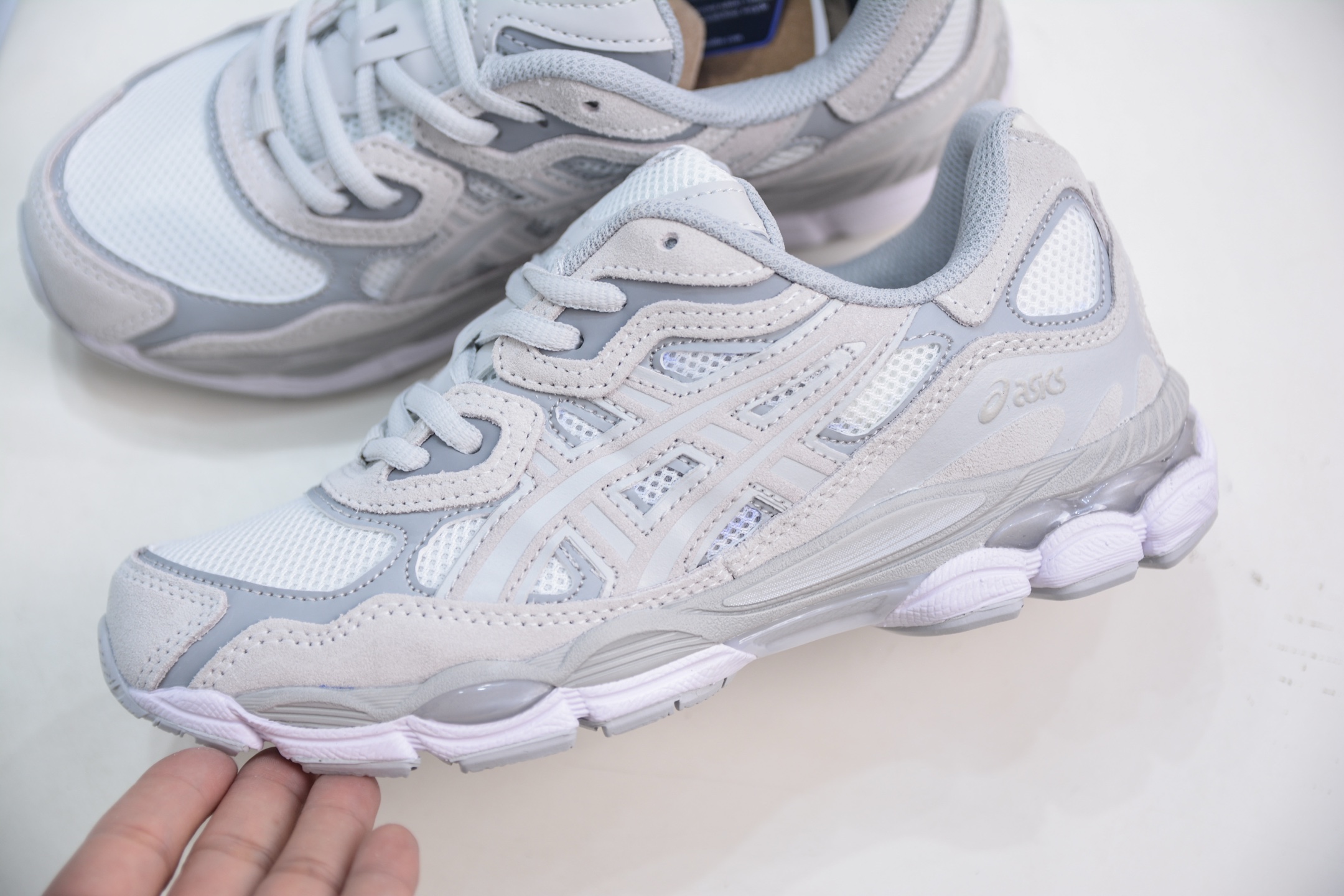 Asics Gel-NYC Sneakers: Retro Style, Breathable Mesh, and Comfortable Fit 8 i1750090088959 6084 0 6