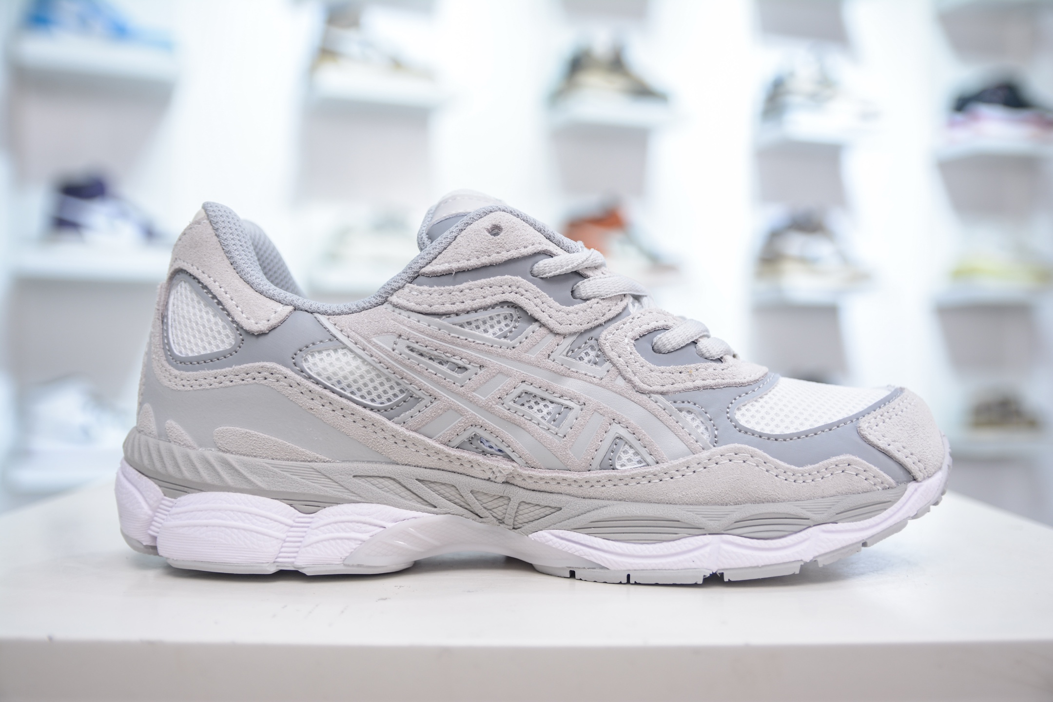 Asics Gel-NYC Sneakers: Retro Style, Breathable Mesh, and Comfortable Fit 5 i1750090090117 5148 0 3