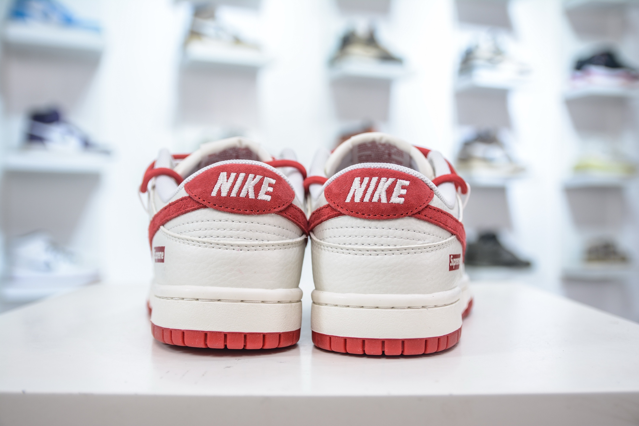 Nike SB Dunk Low x Supreme SUP联名-白红绑带 FX1588-401