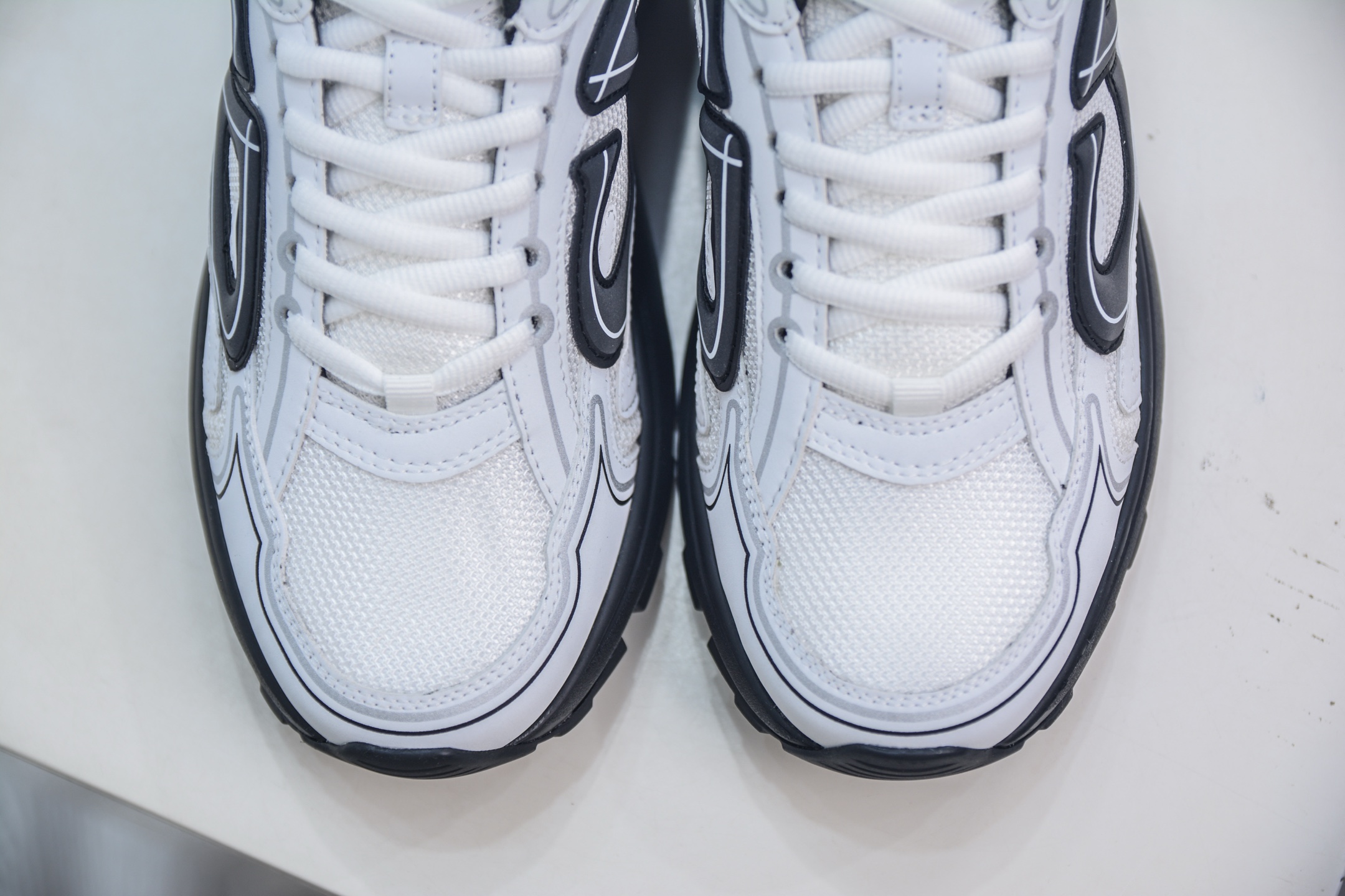 Dior B30 Sneakers White/Black Technical Knit CD30 Reflective Logo 10 i1750090841249 8433 0 8