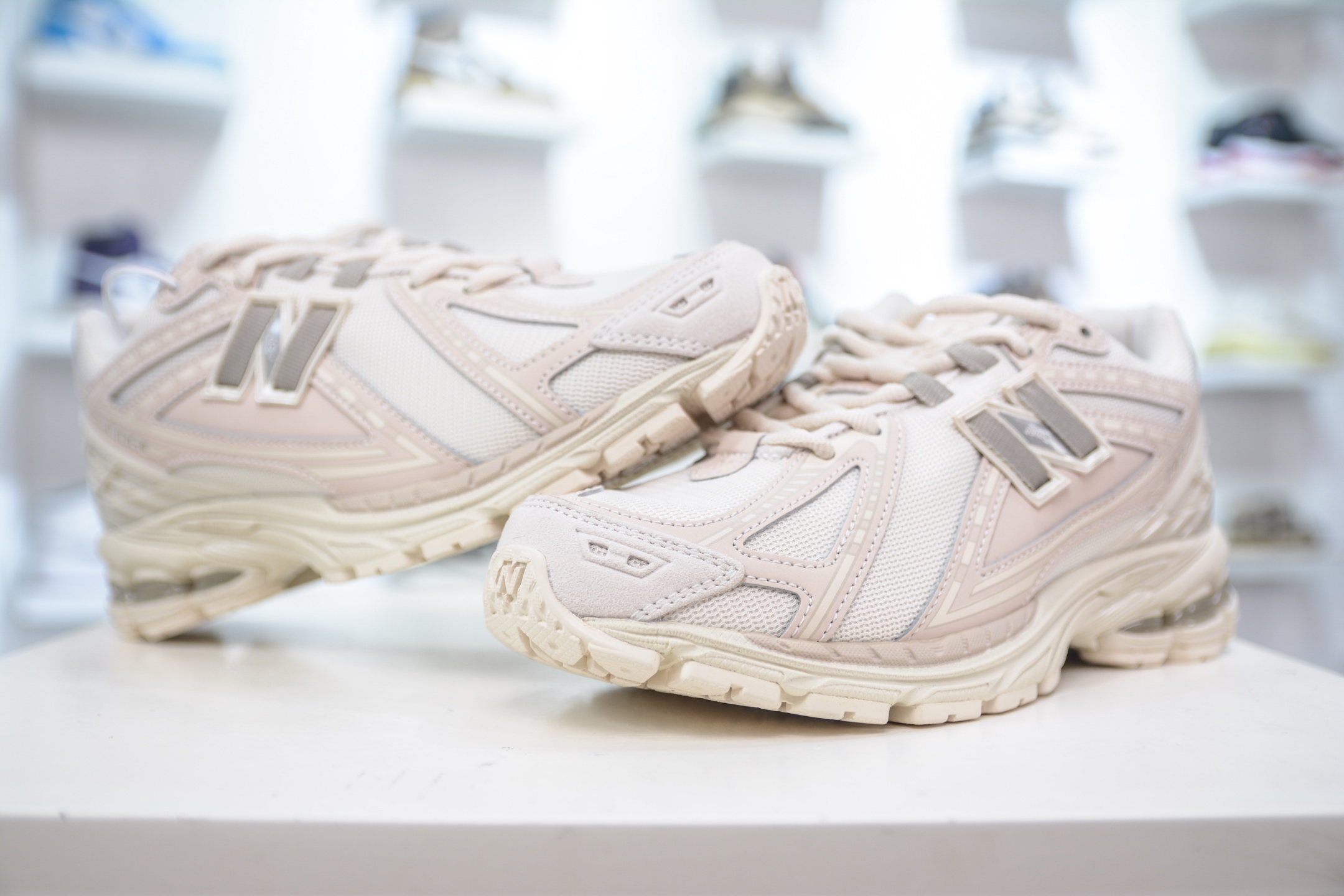 New Balance M1906R Retro Running Shoes - Unisex, Comfortable, and Durable 4 i1750091186636 5161 0 3