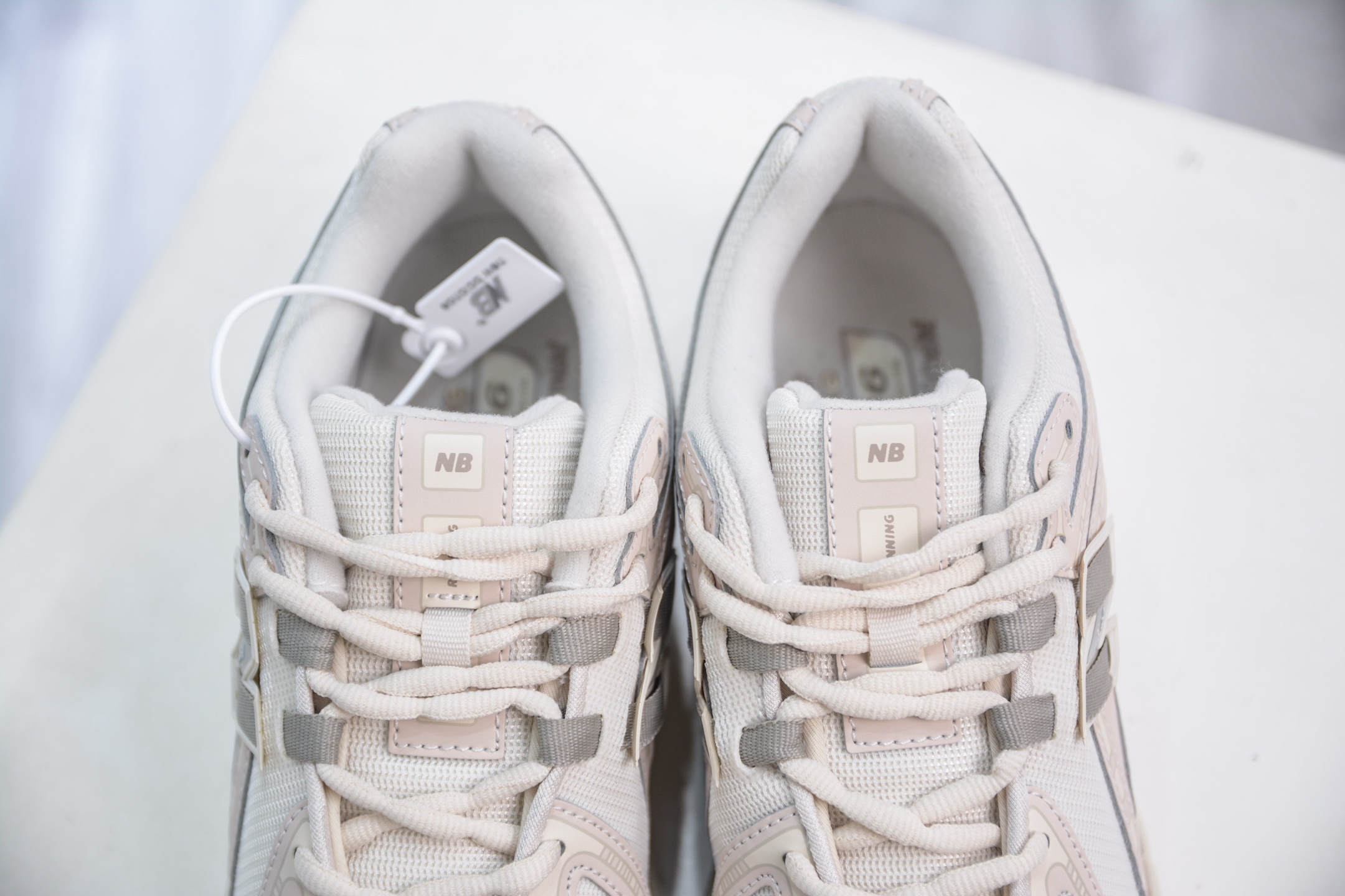 New Balance M1906R Retro Running Shoes - Unisex, Comfortable, and Durable 8 i1750091186642 7509 0 7