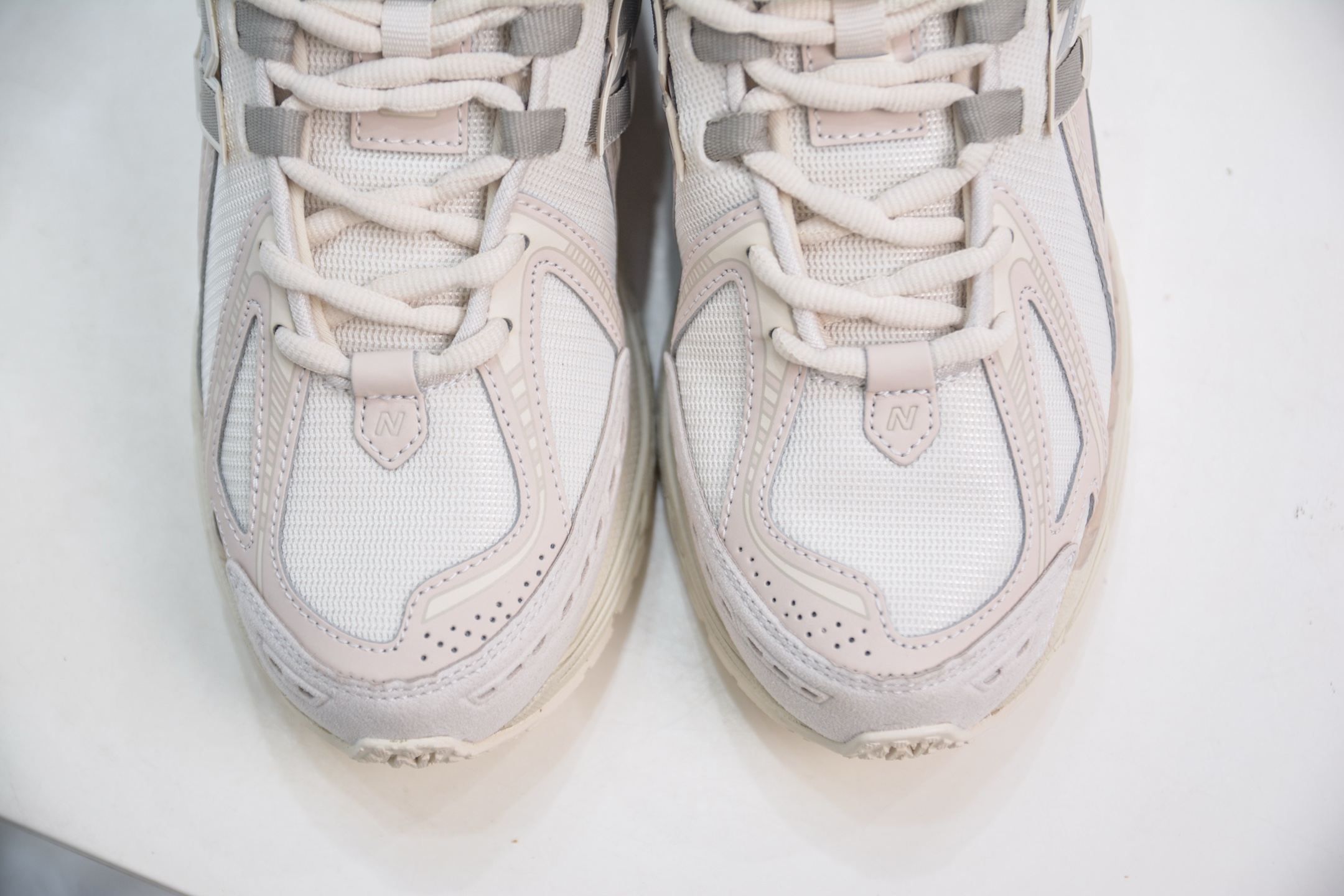 New Balance M1906R Retro Running Shoes - Unisex, Comfortable, and Durable 9 i1750091186645 9020 0 8